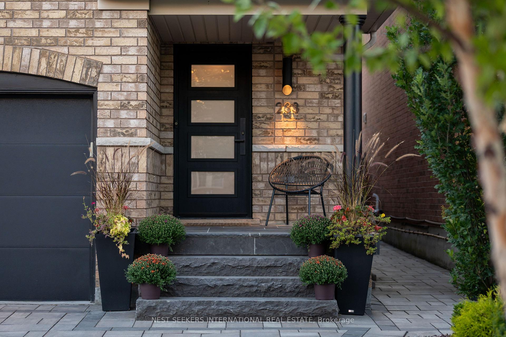 Photo 20 of 233 Venice Gate Drive, Vaughan, Vellore Village — HOMEH