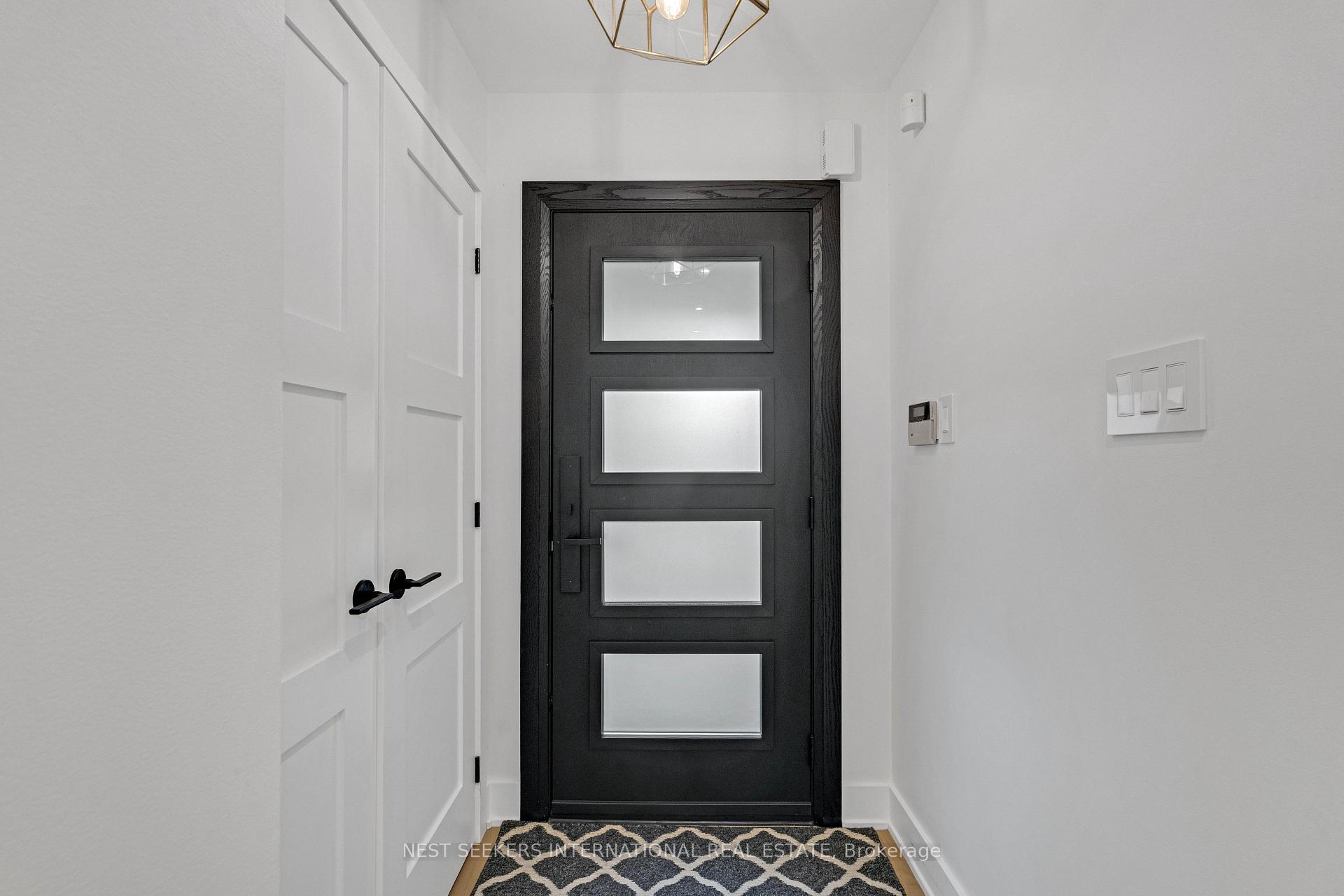 Photo 22 of 233 Venice Gate Drive, Vaughan, Vellore Village — HOMEH