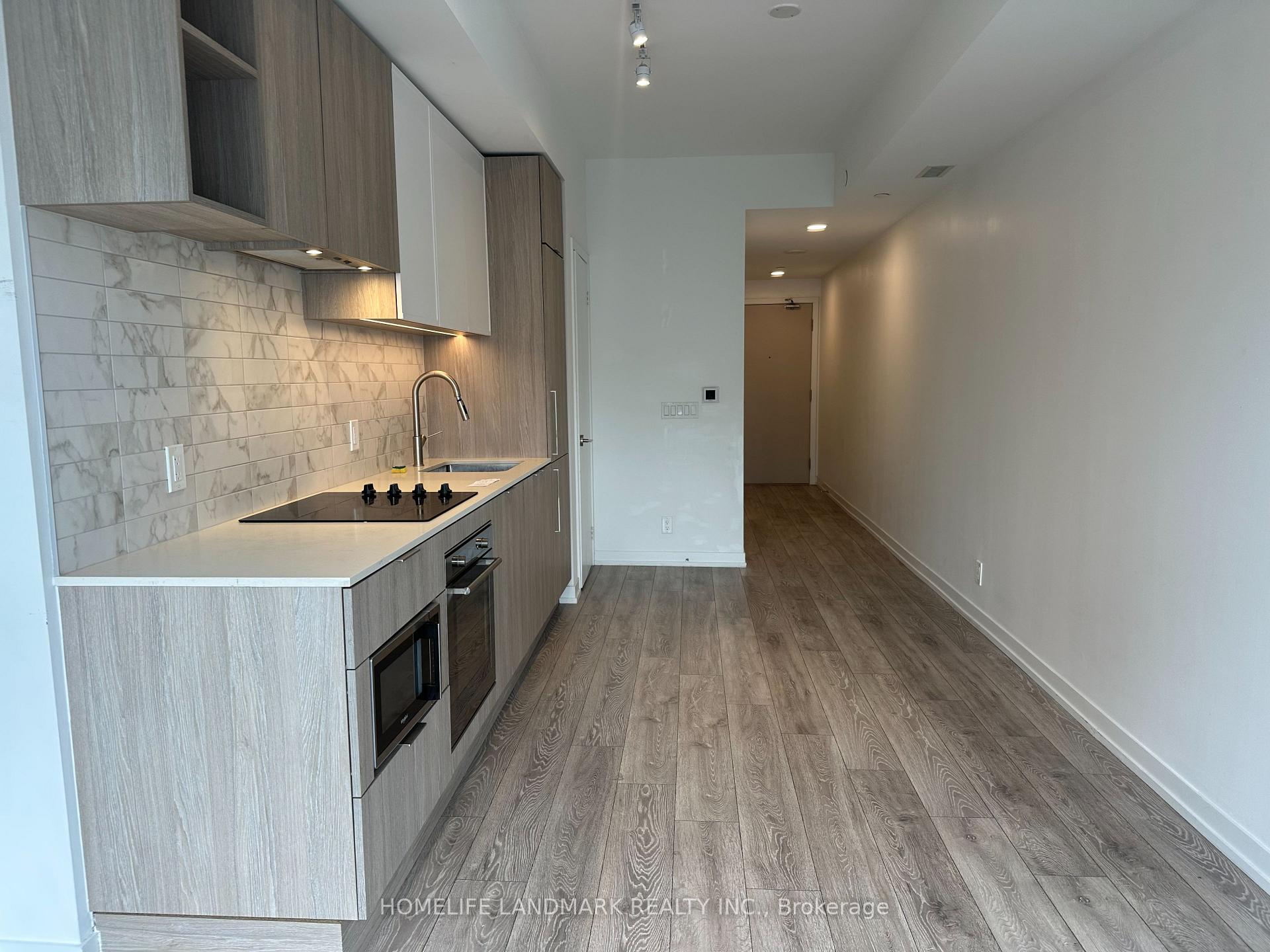 Photo 4 of Unit 535, 2020 Bathurst Street, Toronto, Humewood-Cedarvale — HOMEH