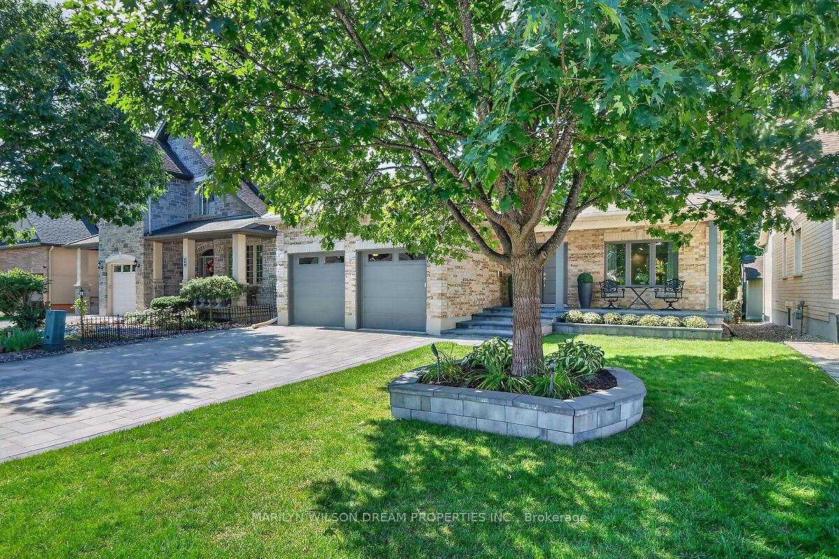 Photo 3 of 446 Rahul Crescent, Ottawa, Mooneys Bay — HOMEH