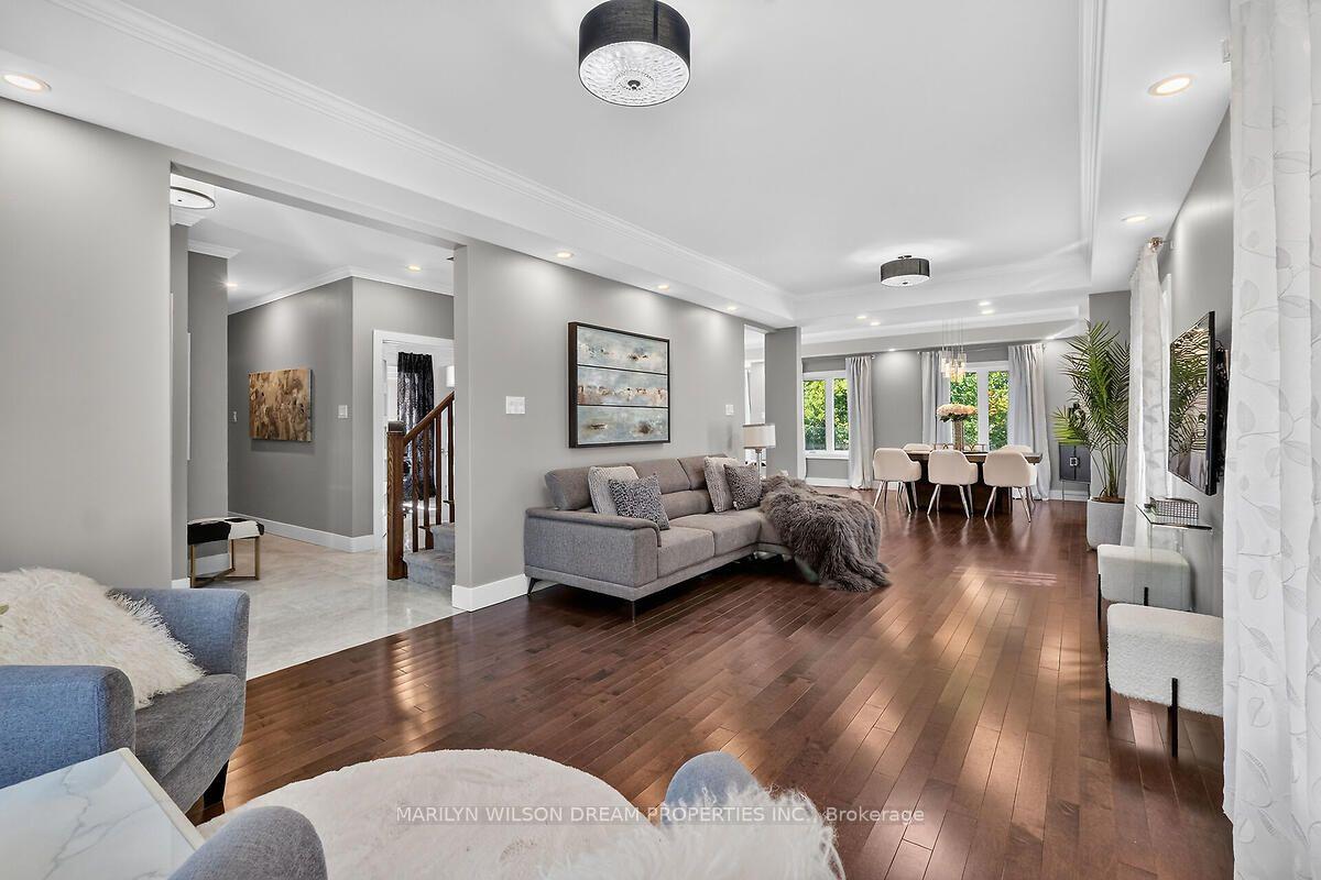 Photo 9 of 446 Rahul Crescent, Ottawa, Mooneys Bay — HOMEH