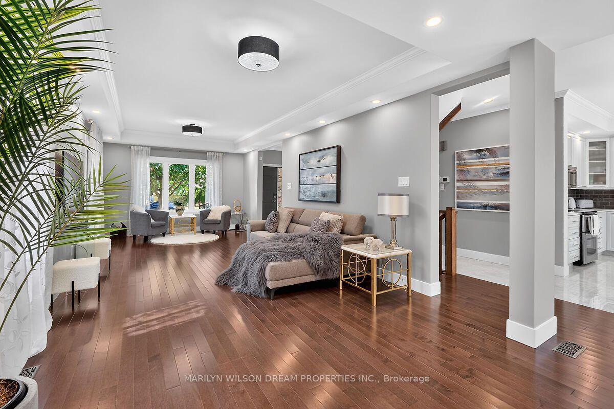 Photo 11 of 446 Rahul Crescent, Ottawa, Mooneys Bay — HOMEH