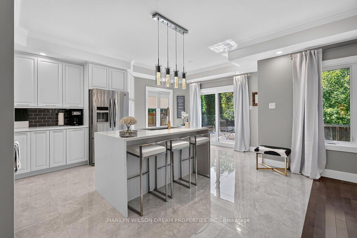 Photo 17 of 446 Rahul Crescent, Ottawa, Mooneys Bay — HOMEH