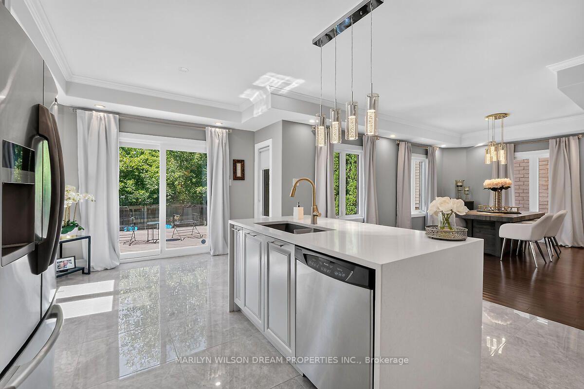 Photo 20 of 446 Rahul Crescent, Ottawa, Mooneys Bay — HOMEH