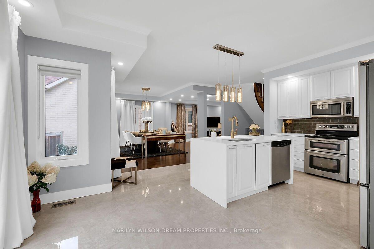 Photo 22 of 446 Rahul Crescent, Ottawa, Mooneys Bay — HOMEH