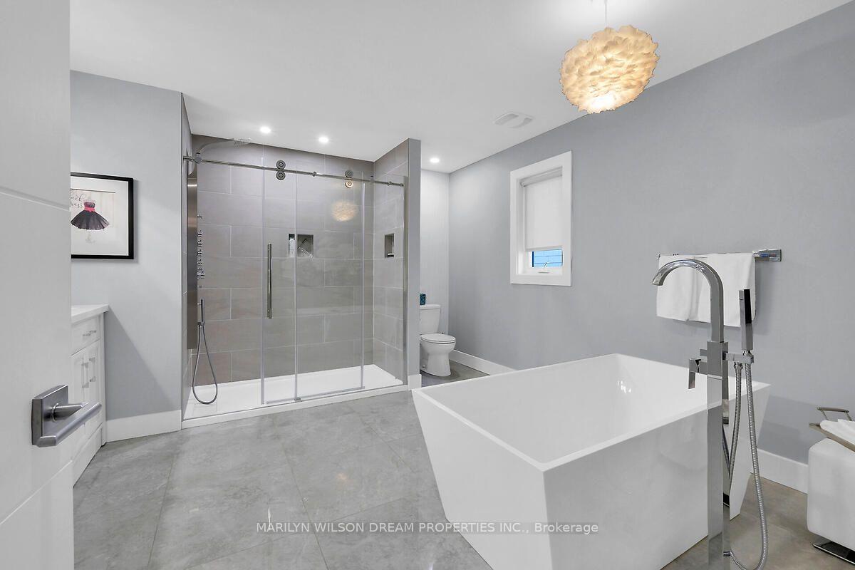 Photo 34 of 446 Rahul Crescent, Ottawa, Mooneys Bay — HOMEH