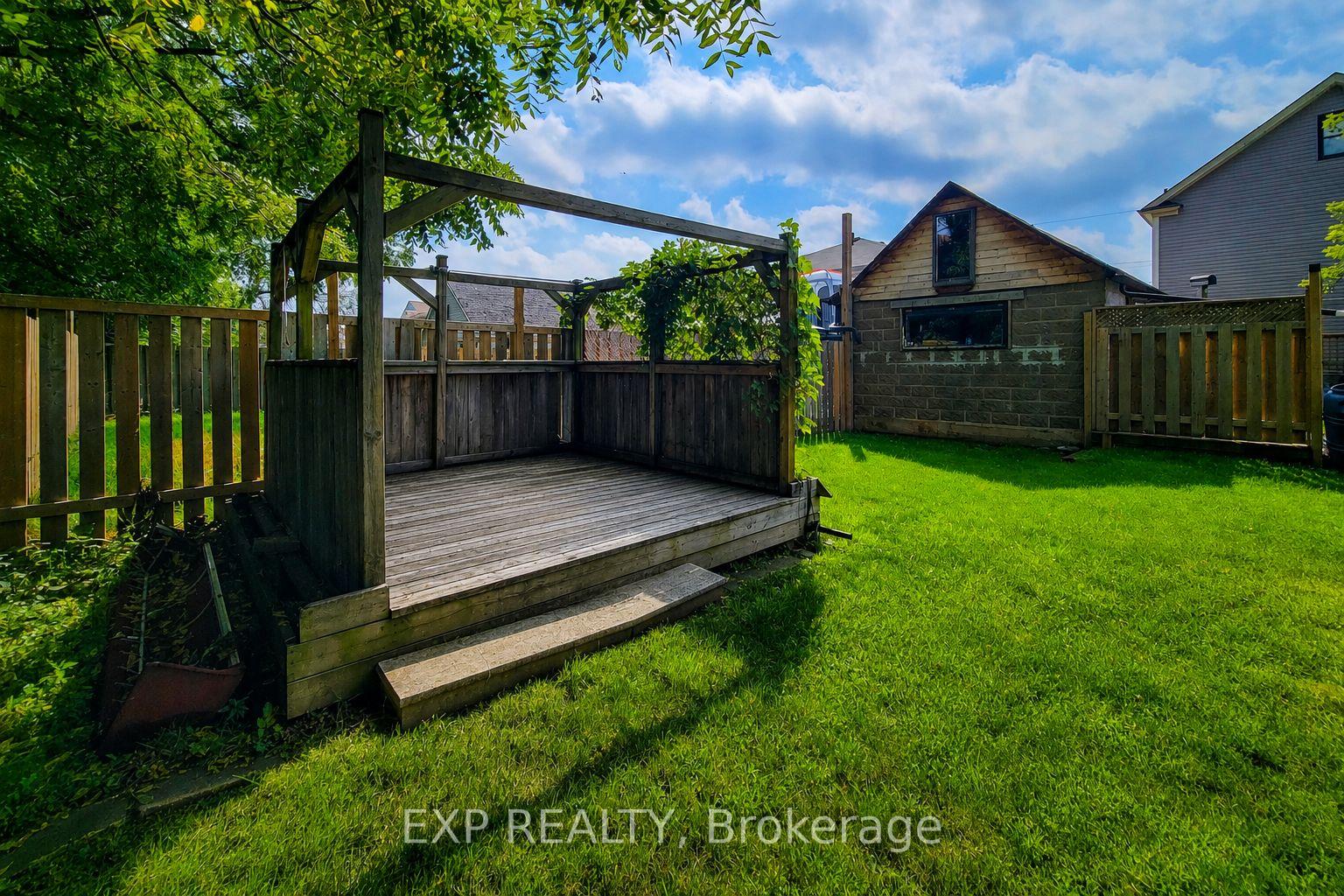 Photo 16 of Unit Upper, 6133 Prospect Street, Niagara Falls, Hospital — HOMEH