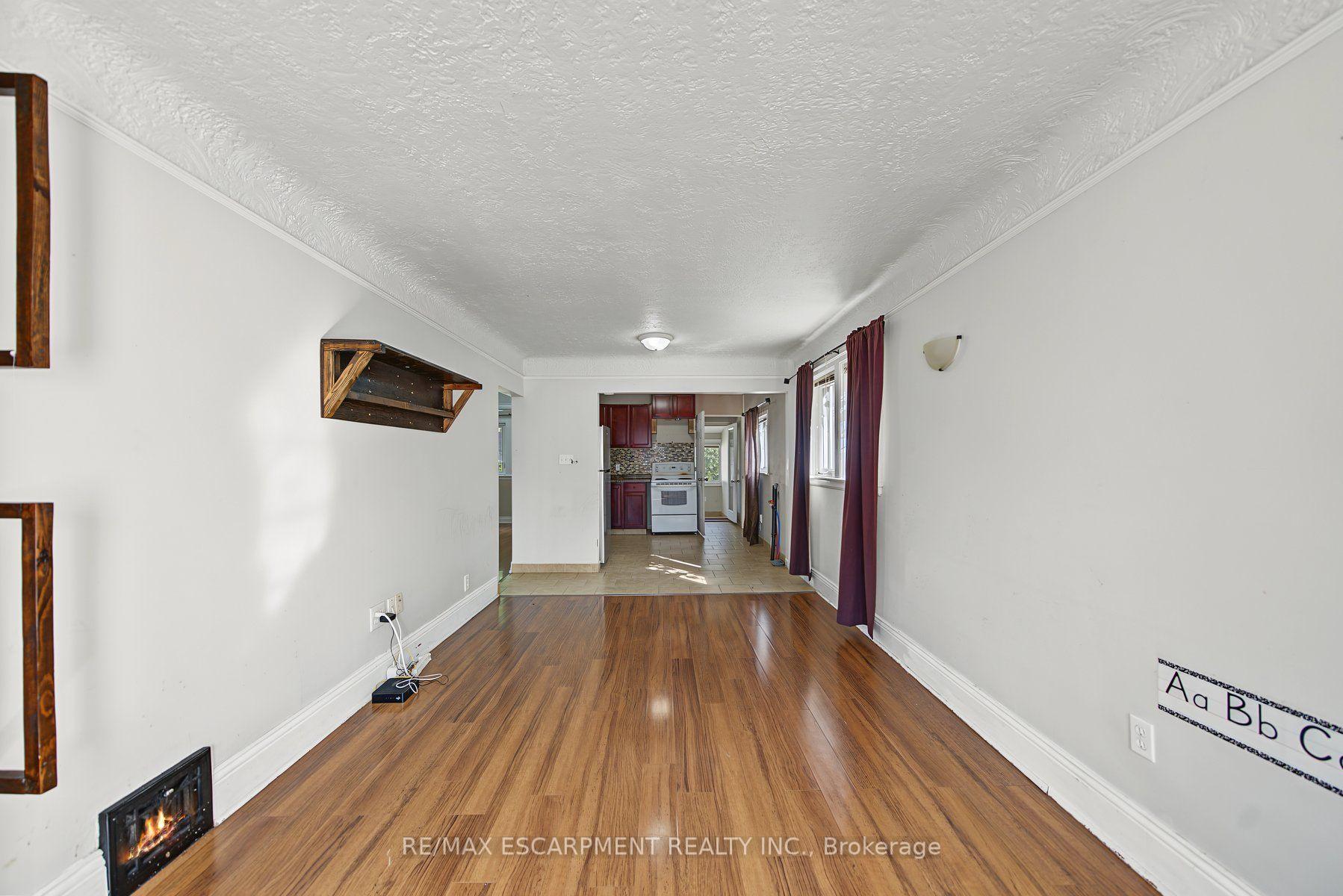 Photo 6 of 270 Weir Street N, Hamilton, Homeside — HOMEH