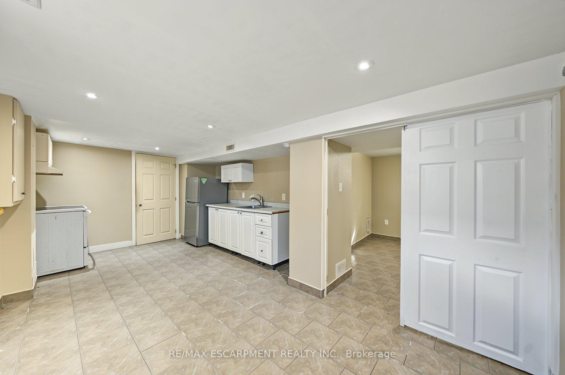 Photo 25 of 270 Weir Street N, Hamilton, Homeside — HOMEH