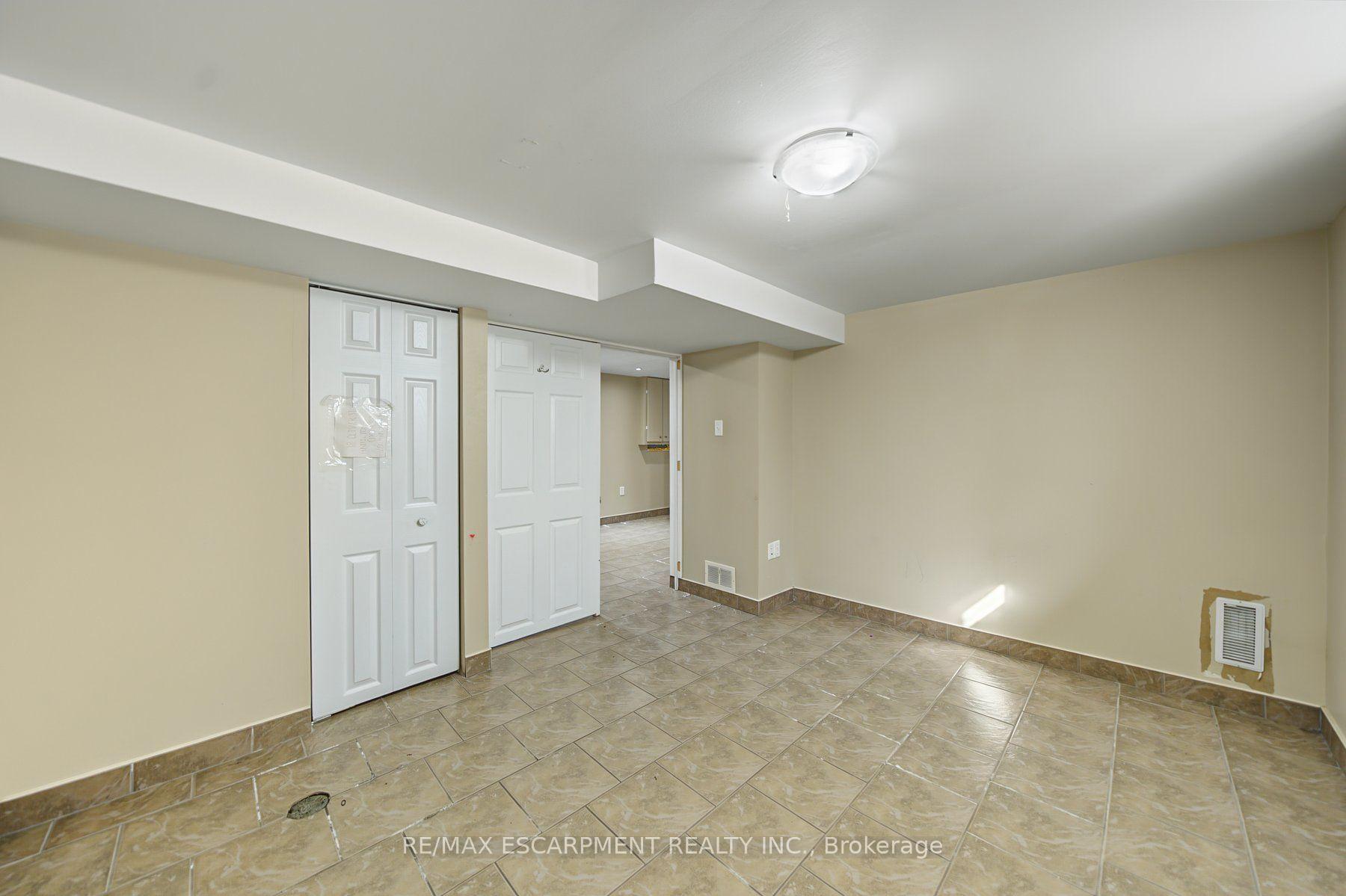 Photo 27 of 270 Weir Street N, Hamilton, Homeside — HOMEH