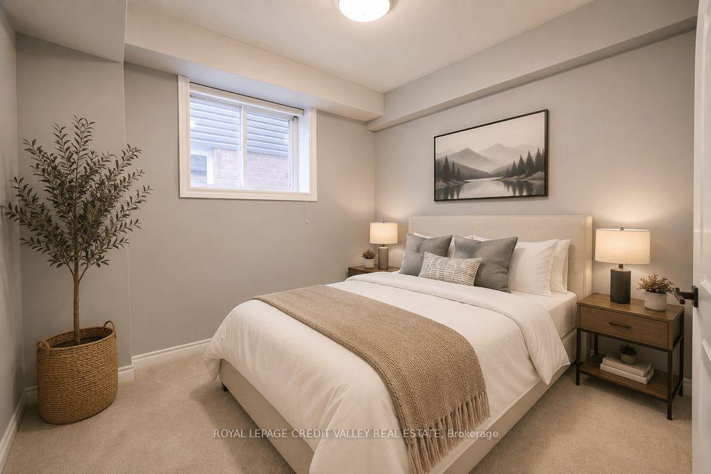 Photo 17 of 29 Counsellor Terrace, Barrie, Innis-Shore — HOMEH