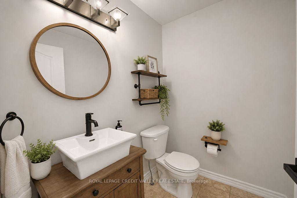 Photo 18 of 29 Counsellor Terrace, Barrie, Innis-Shore — HOMEH