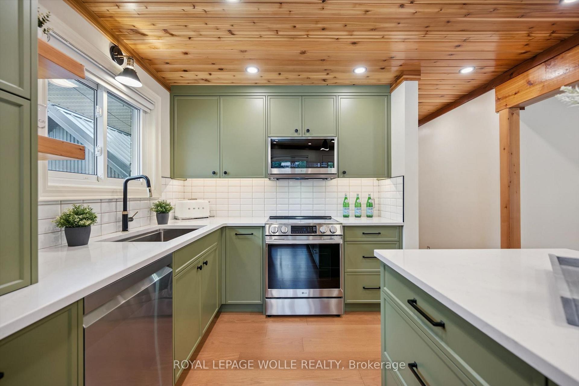Photo 11 of 223 Carter Avenue, Waterloo, Lincoln Village — HOMEH