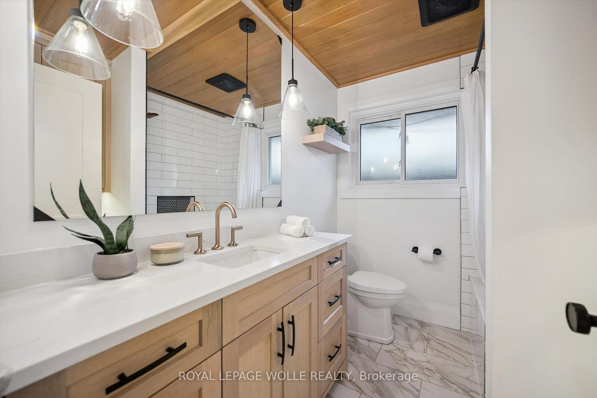 Photo 16 of 223 Carter Avenue, Waterloo, Lincoln Village — HOMEH