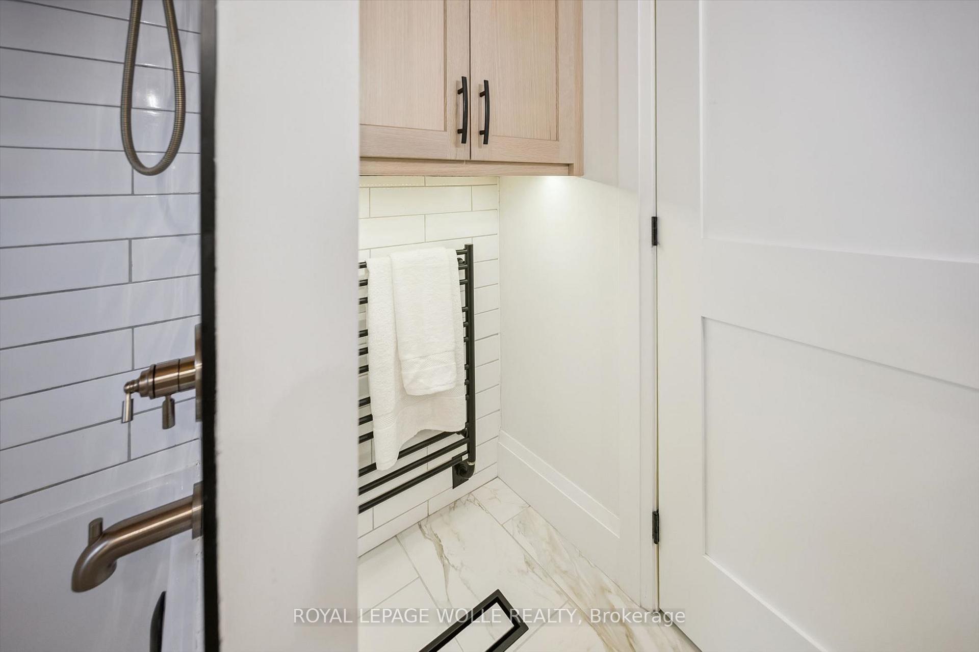 Photo 17 of 223 Carter Avenue, Waterloo, Lincoln Village — HOMEH