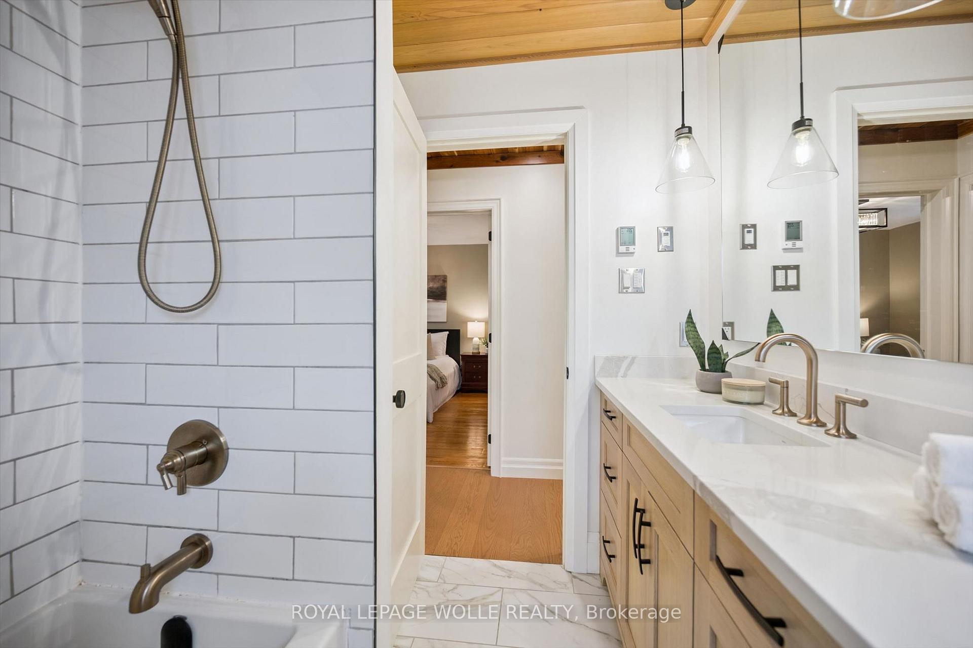 Photo 19 of 223 Carter Avenue, Waterloo, Lincoln Village — HOMEH