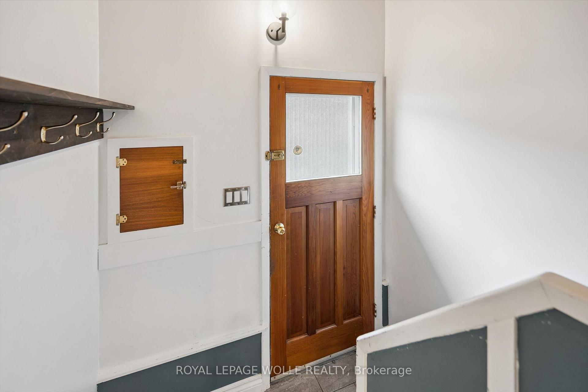 Photo 20 of 223 Carter Avenue, Waterloo, Lincoln Village — HOMEH