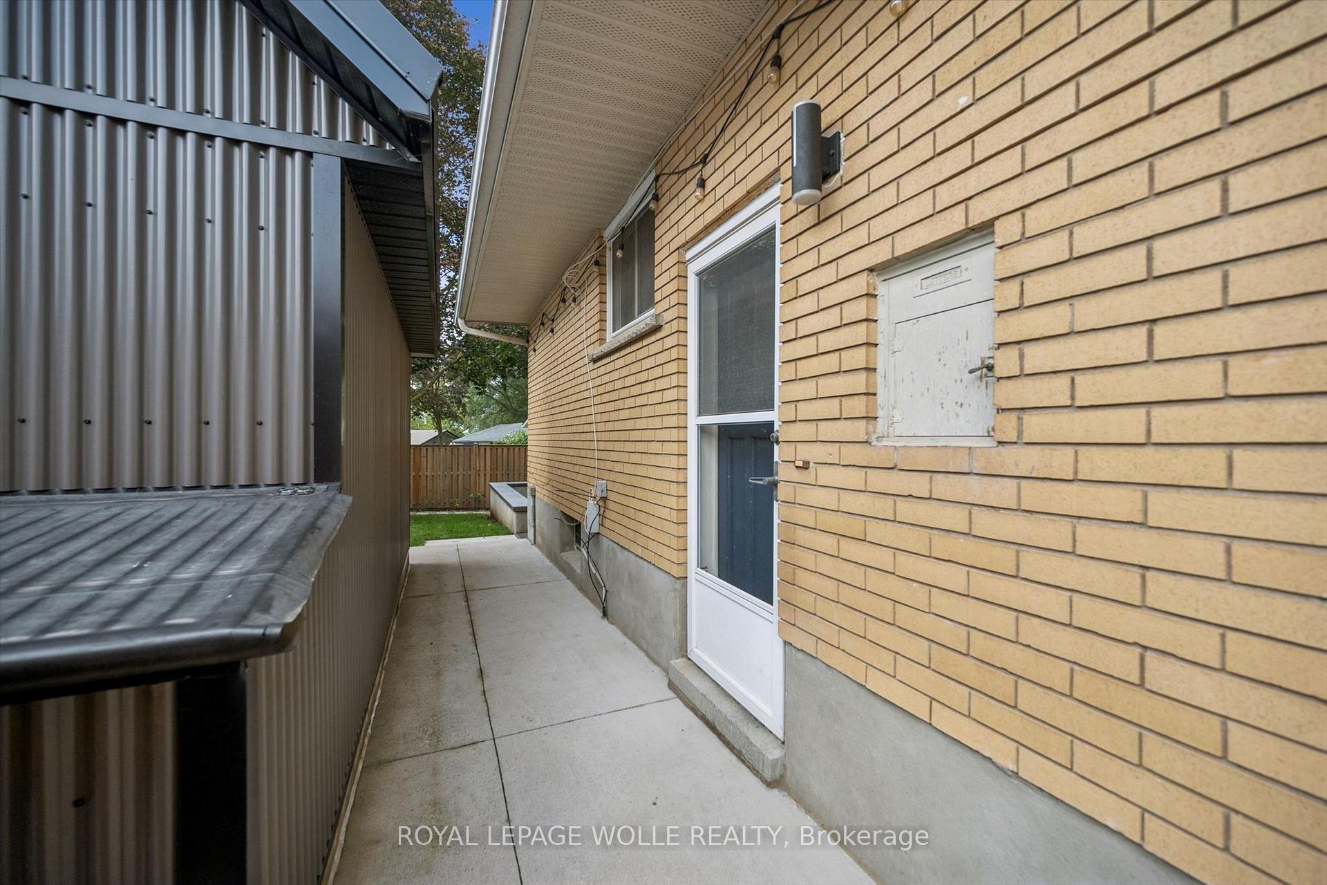 Photo 27 of 223 Carter Avenue, Waterloo, Lincoln Village — HOMEH