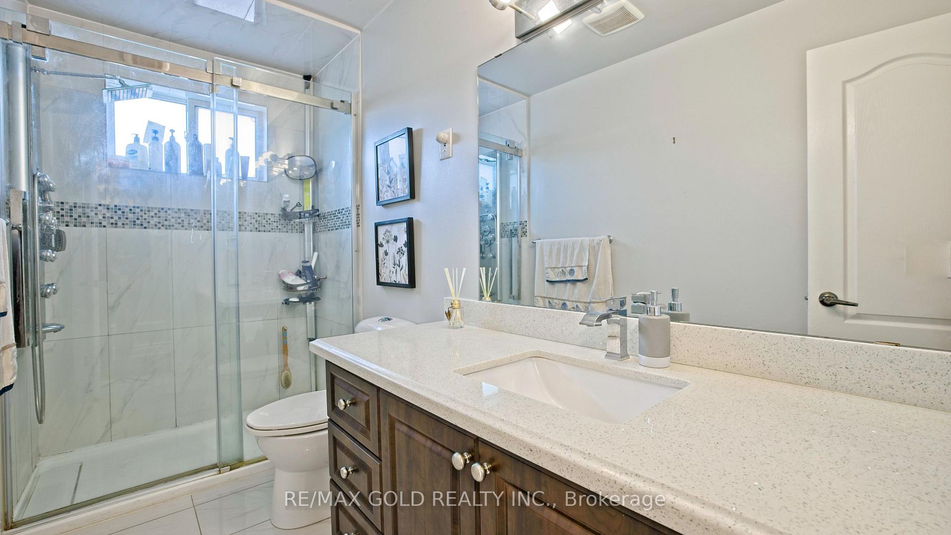 Photo 20 of 7428 Pickfair Drive, Mississauga, Malton — HOMEH