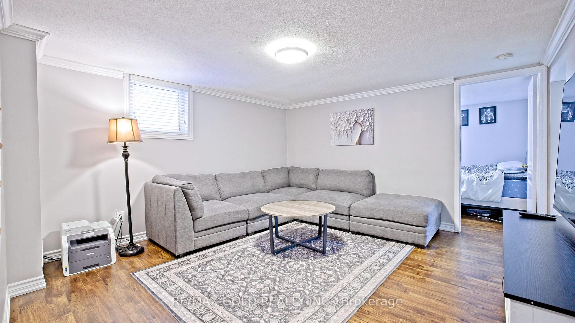 Photo 32 of 7428 Pickfair Drive, Mississauga, Malton — HOMEH