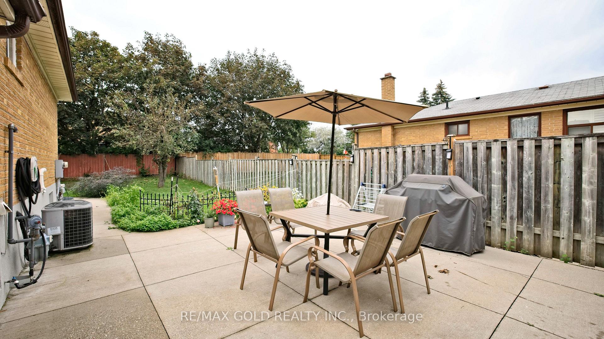 Photo 40 of 7428 Pickfair Drive, Mississauga, Malton — HOMEH