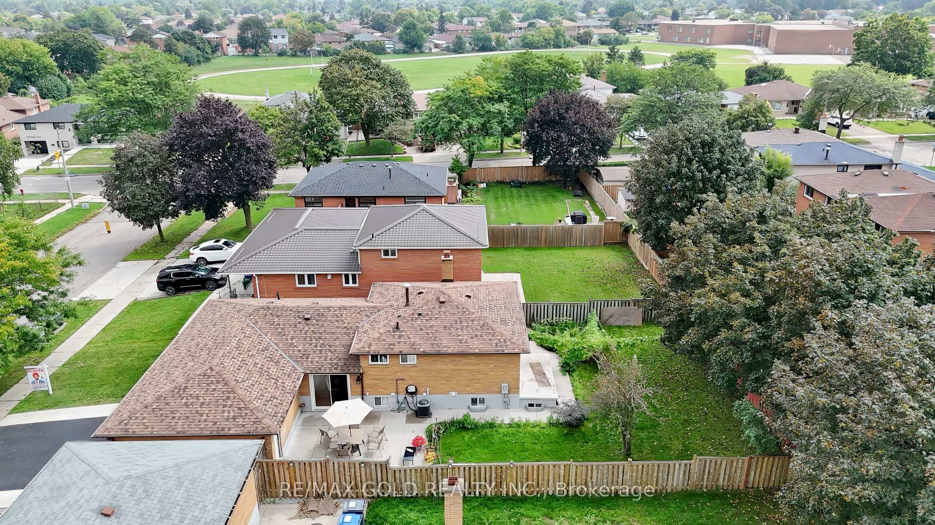 Photo 44 of 7428 Pickfair Drive, Mississauga, Malton — HOMEH