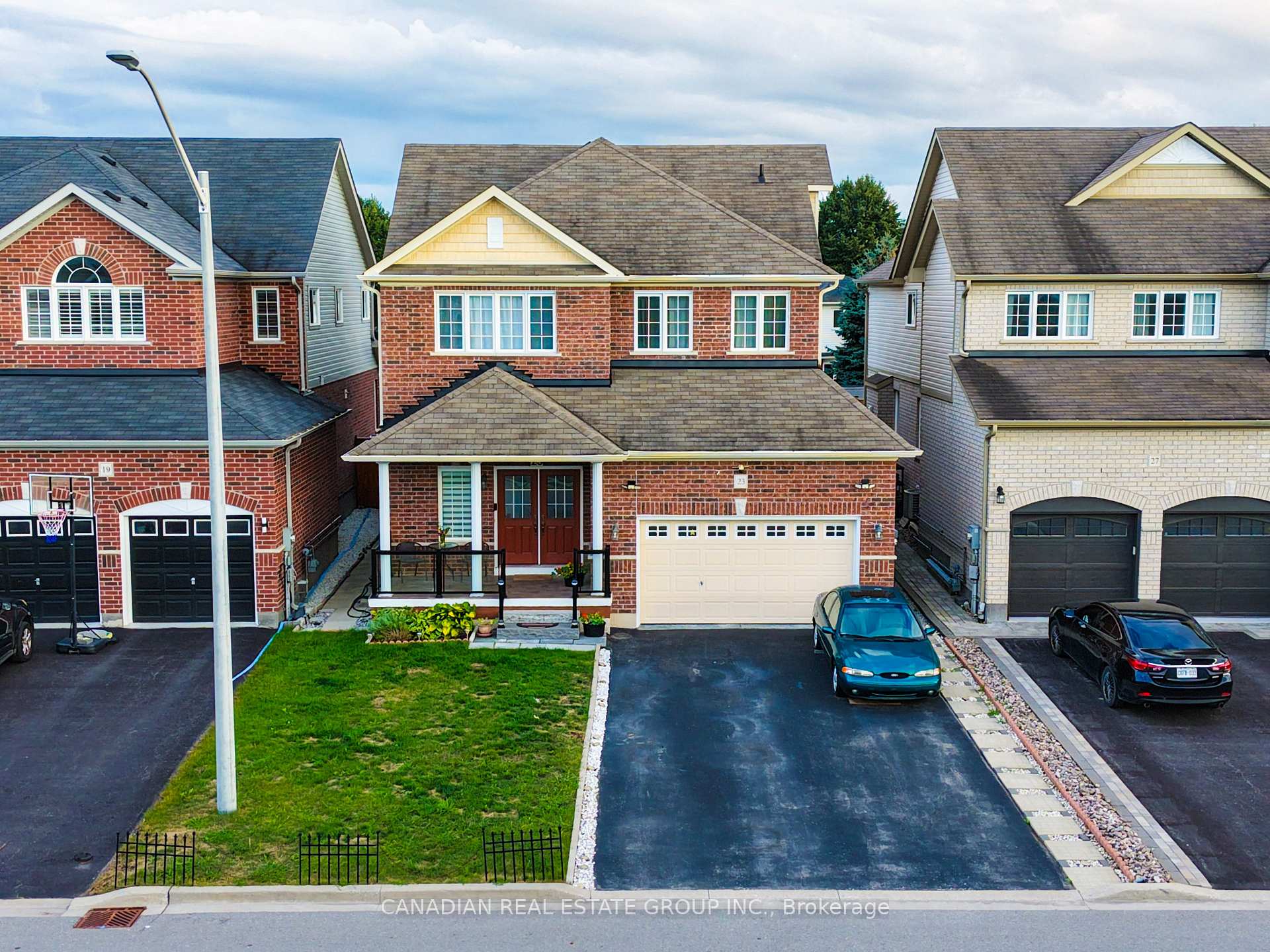 Photo 1 of 23 Page Place, Clarington, Courtice — HOMEH
