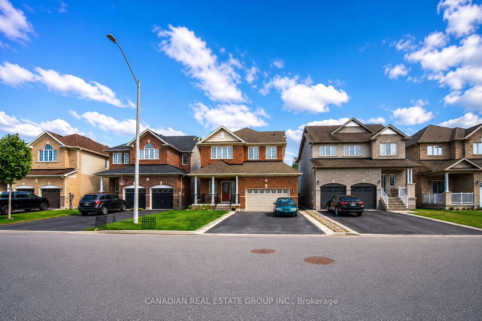 Photo 2 of 23 Page Place, Clarington, Courtice — HOMEH