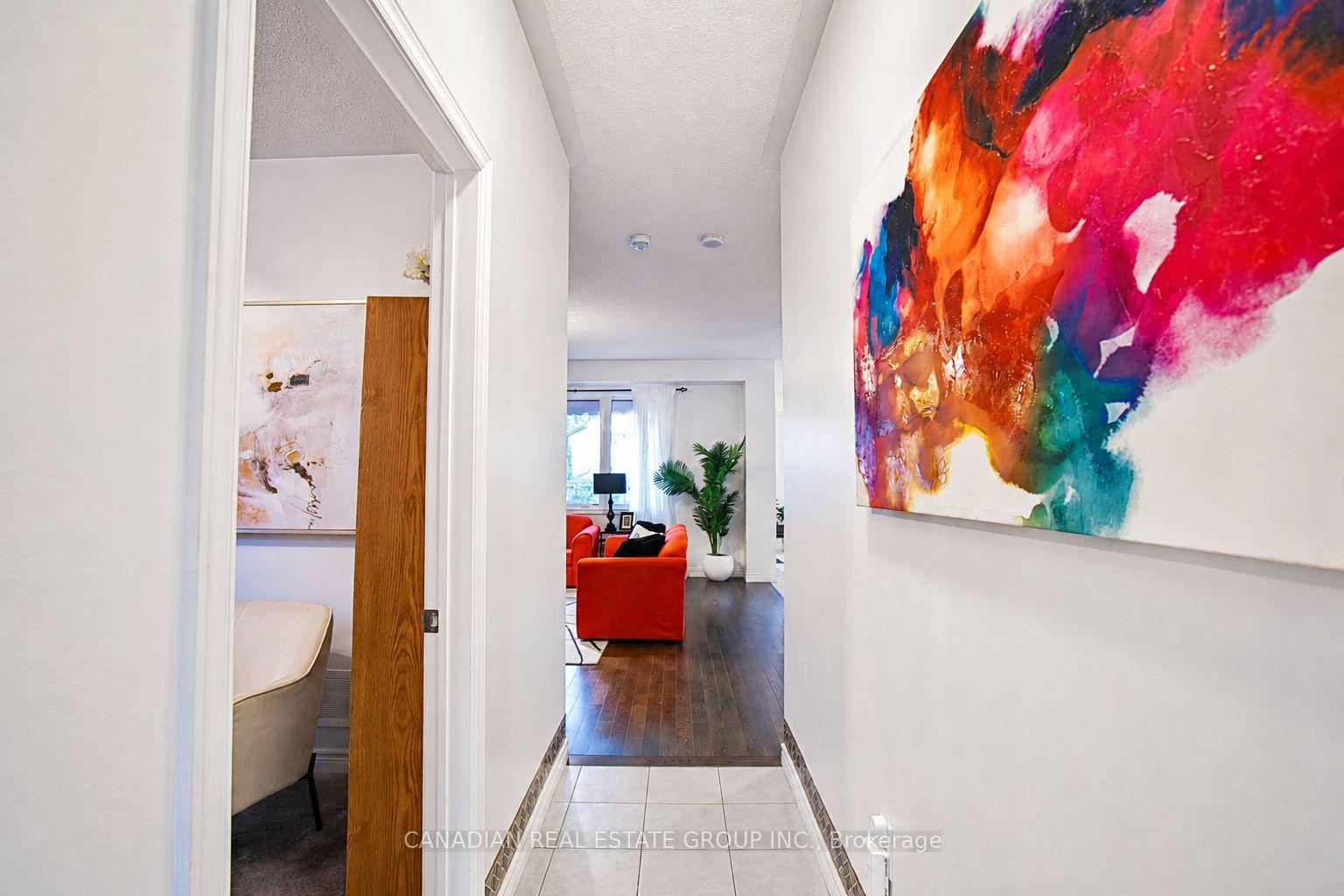 Photo 3 of 23 Page Place, Clarington, Courtice — HOMEH