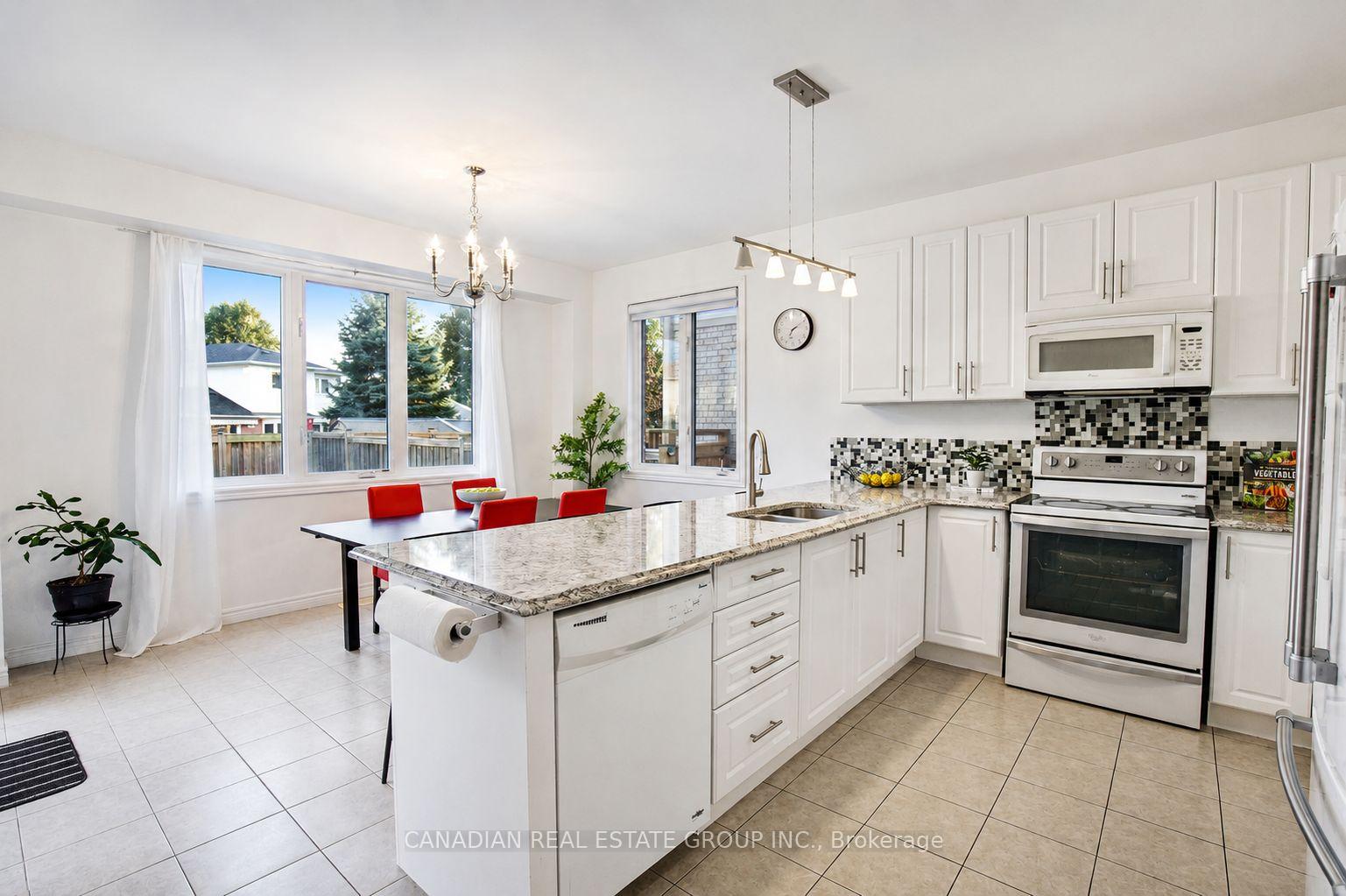 Photo 11 of 23 Page Place, Clarington, Courtice — HOMEH