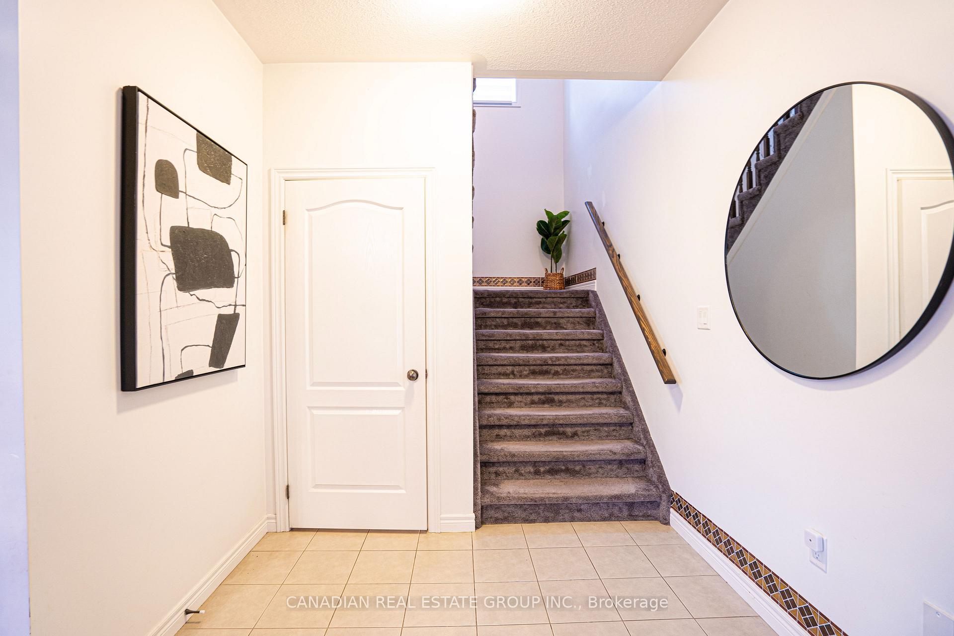Photo 16 of 23 Page Place, Clarington, Courtice — HOMEH