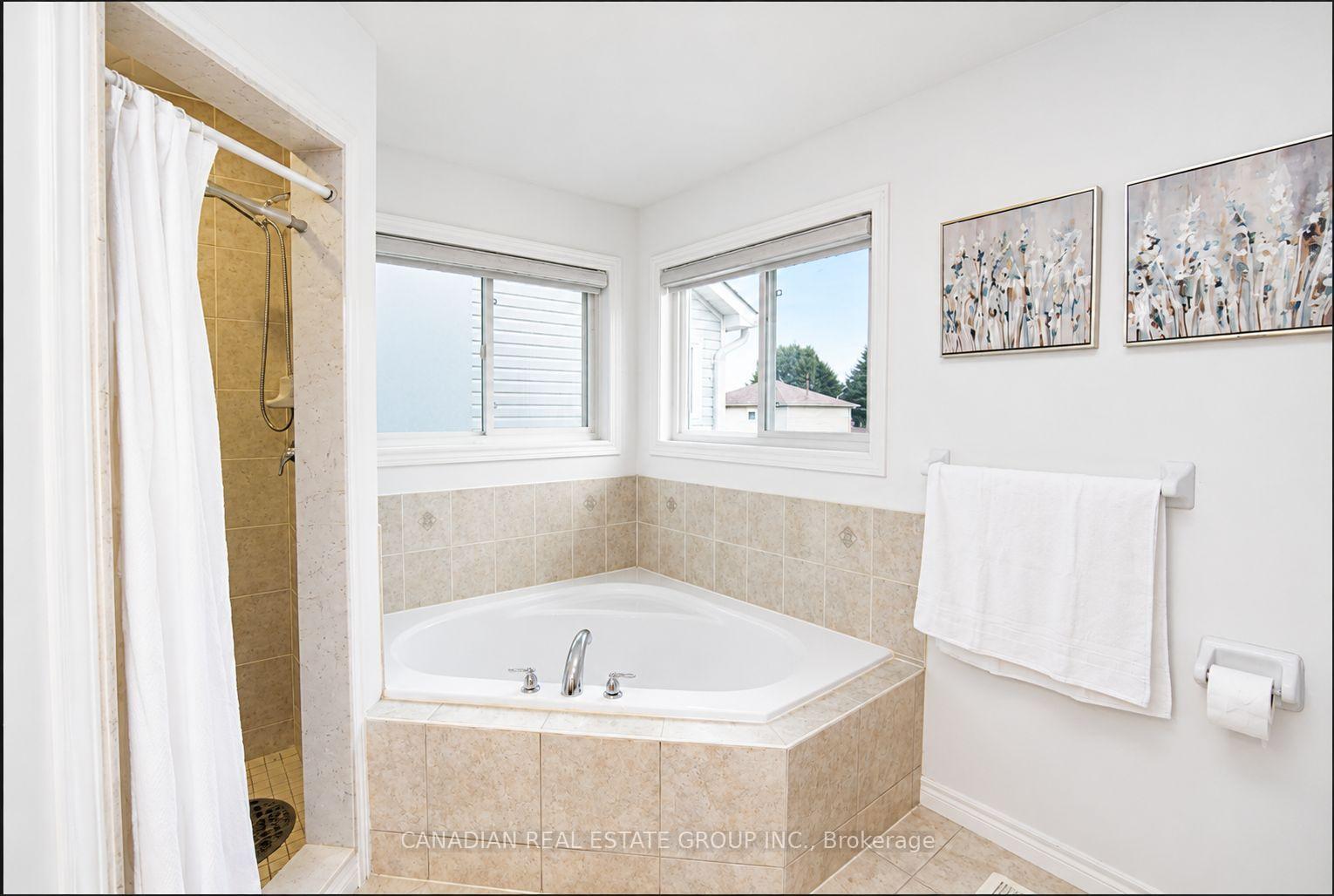 Photo 20 of 23 Page Place, Clarington, Courtice — HOMEH