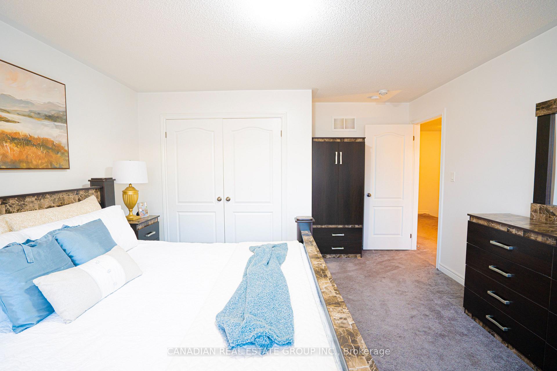 Photo 24 of 23 Page Place, Clarington, Courtice — HOMEH