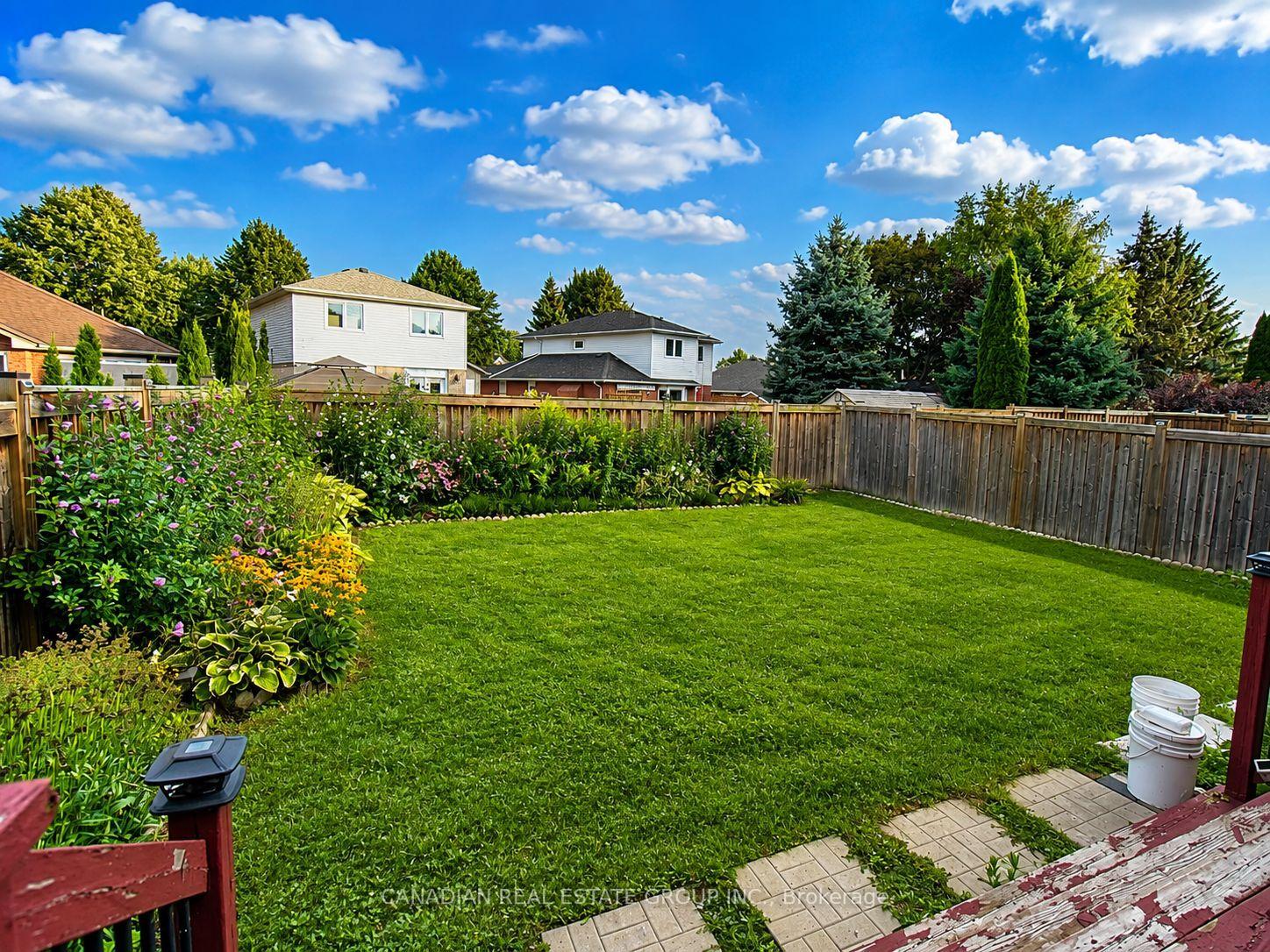 Photo 37 of 23 Page Place, Clarington, Courtice — HOMEH