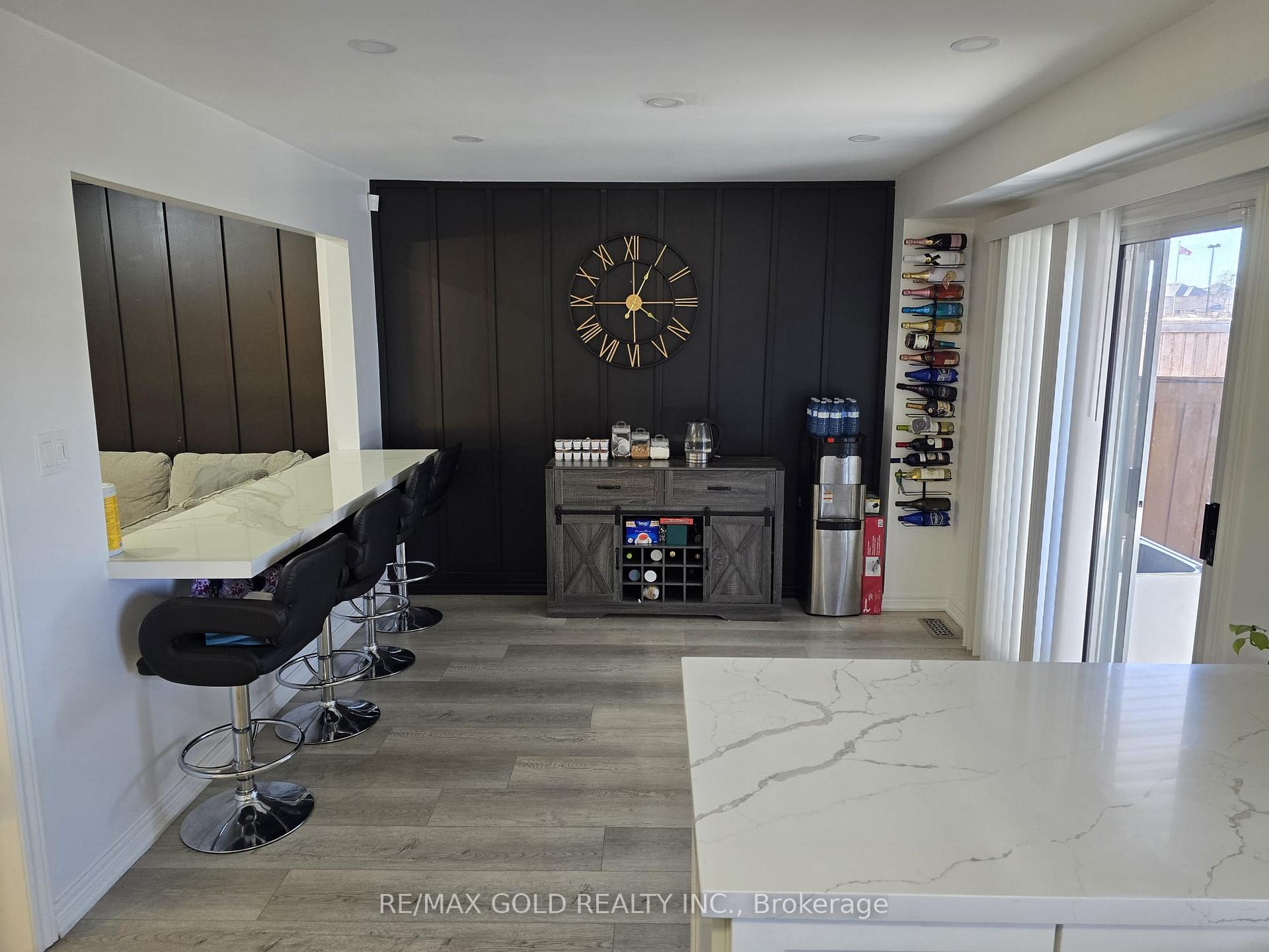 Photo 9 of 83 Emily Carr Crescent, Caledon, Bolton North — HOMEH