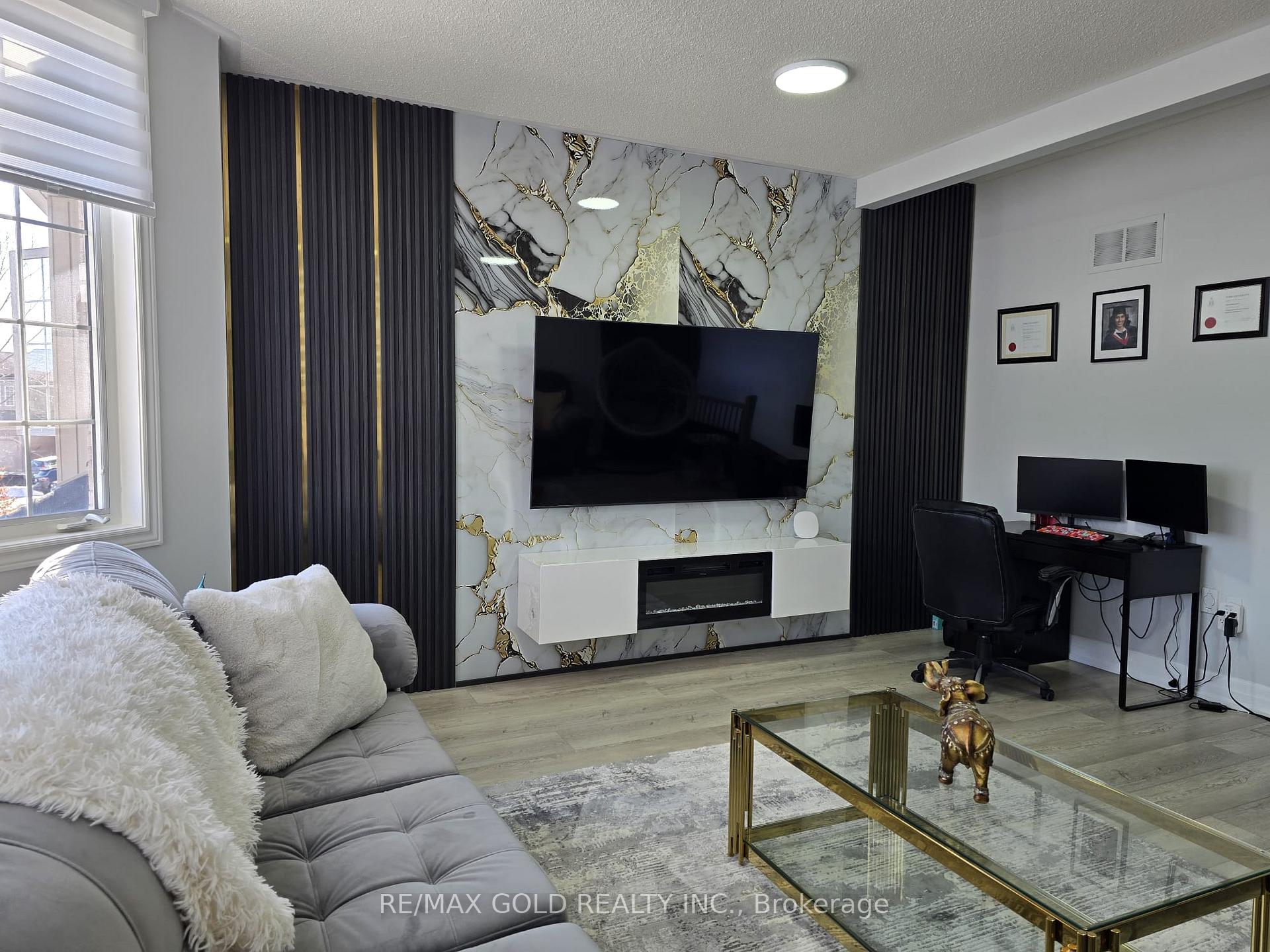 Photo 12 of 83 Emily Carr Crescent, Caledon, Bolton North — HOMEH