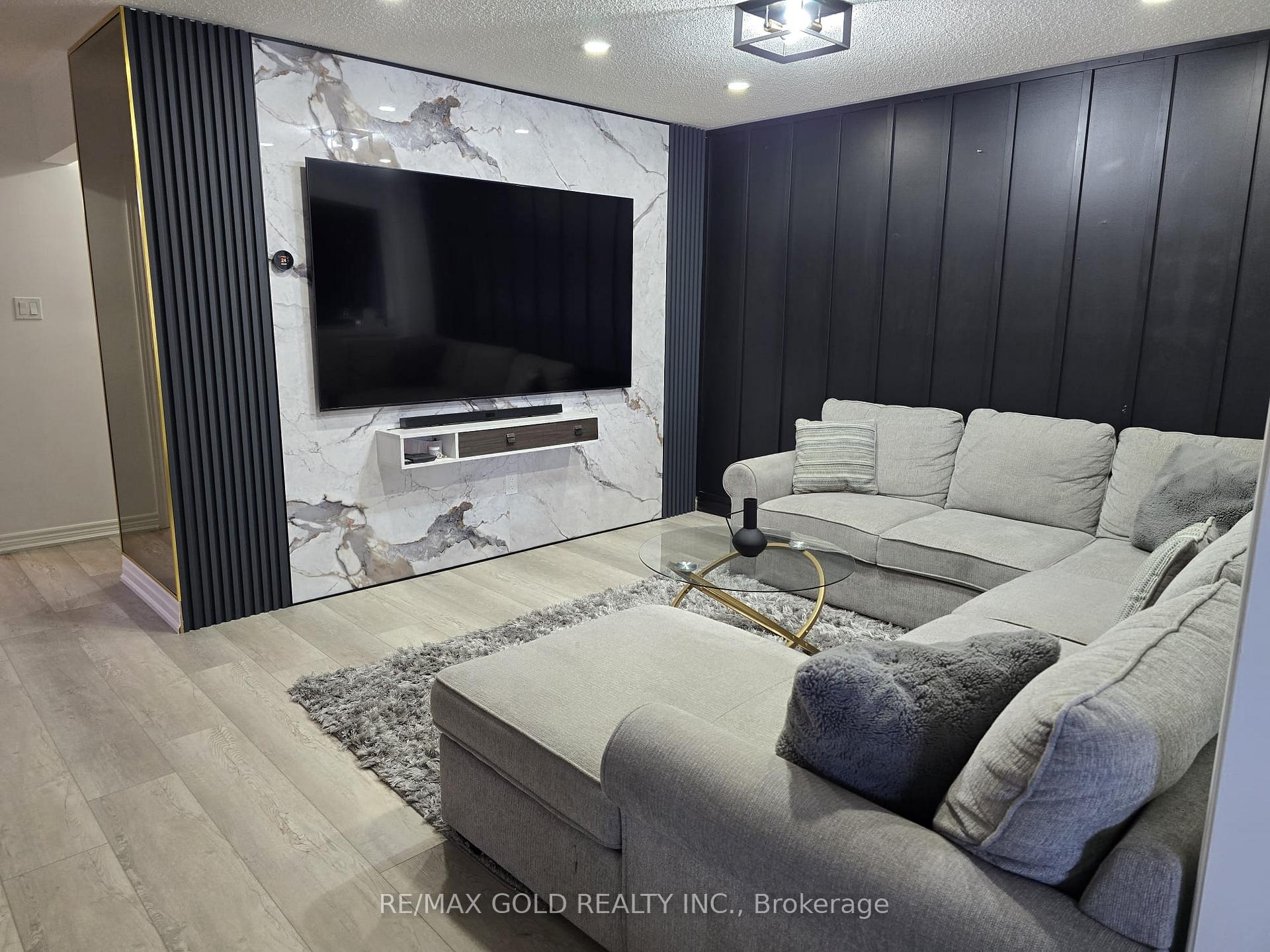 Photo 14 of 83 Emily Carr Crescent, Caledon, Bolton North — HOMEH