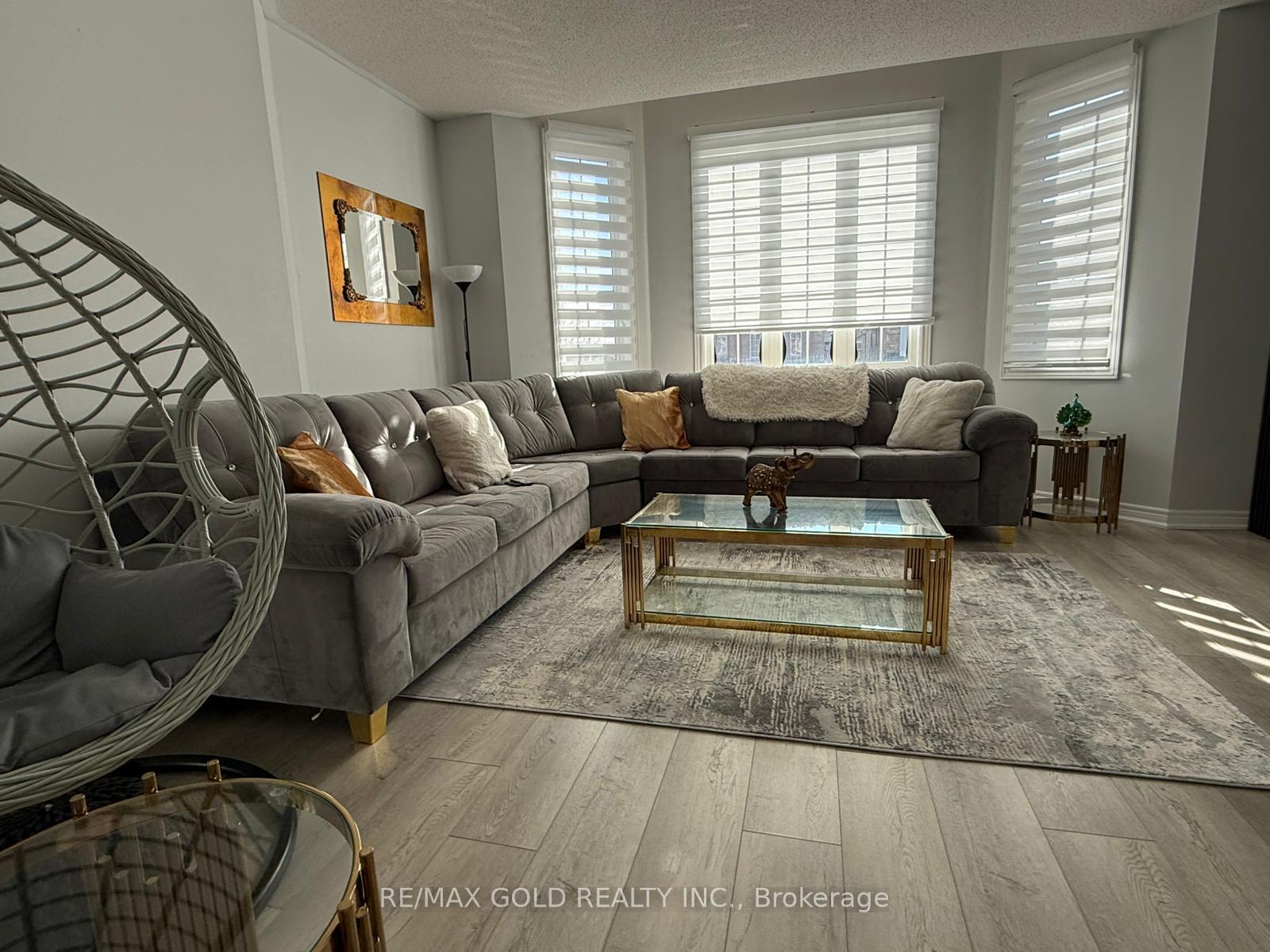 Photo 20 of 83 Emily Carr Crescent, Caledon, Bolton North — HOMEH