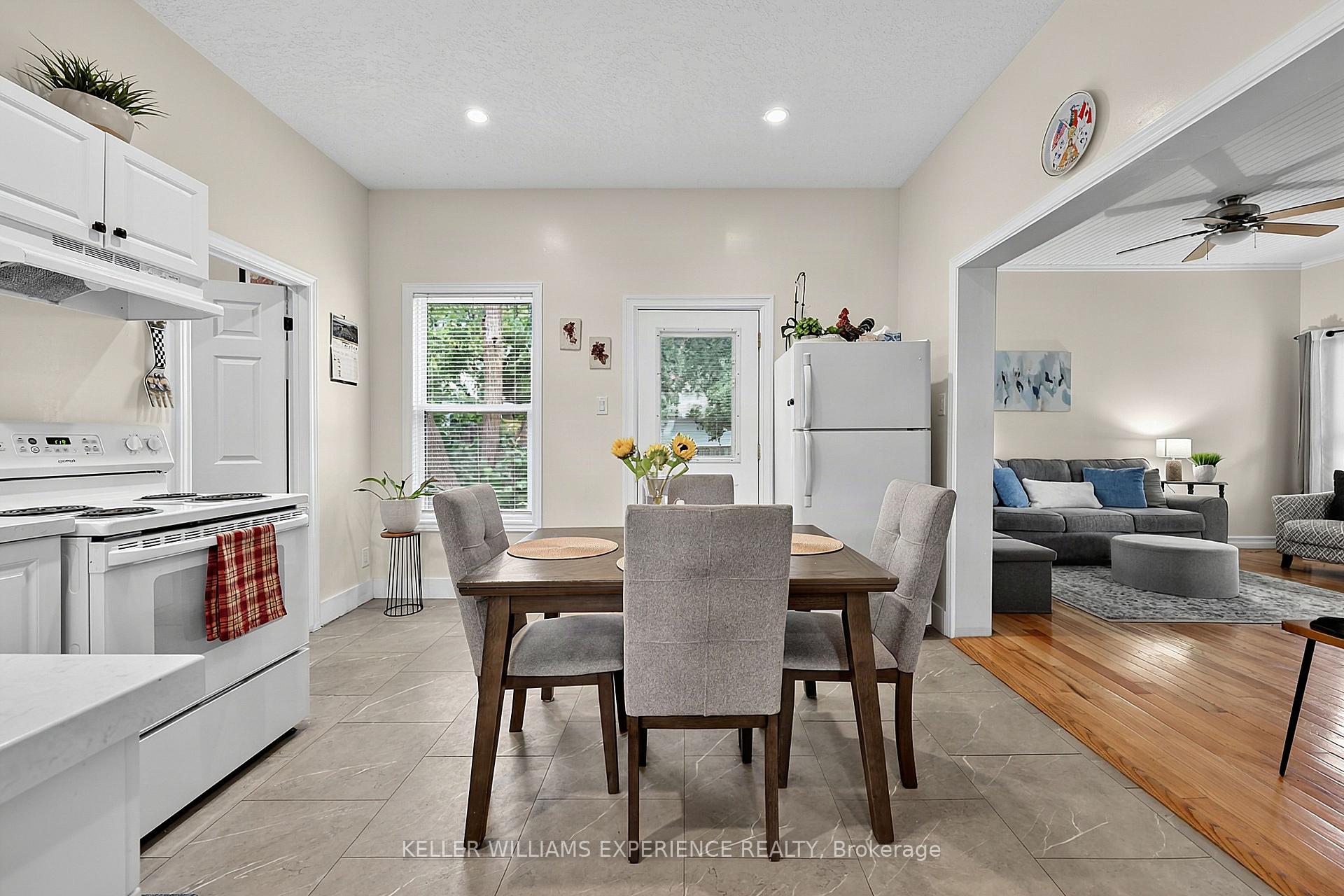 Photo 8 of 19 Centre Street, Barrie, Allandale — HOMEH