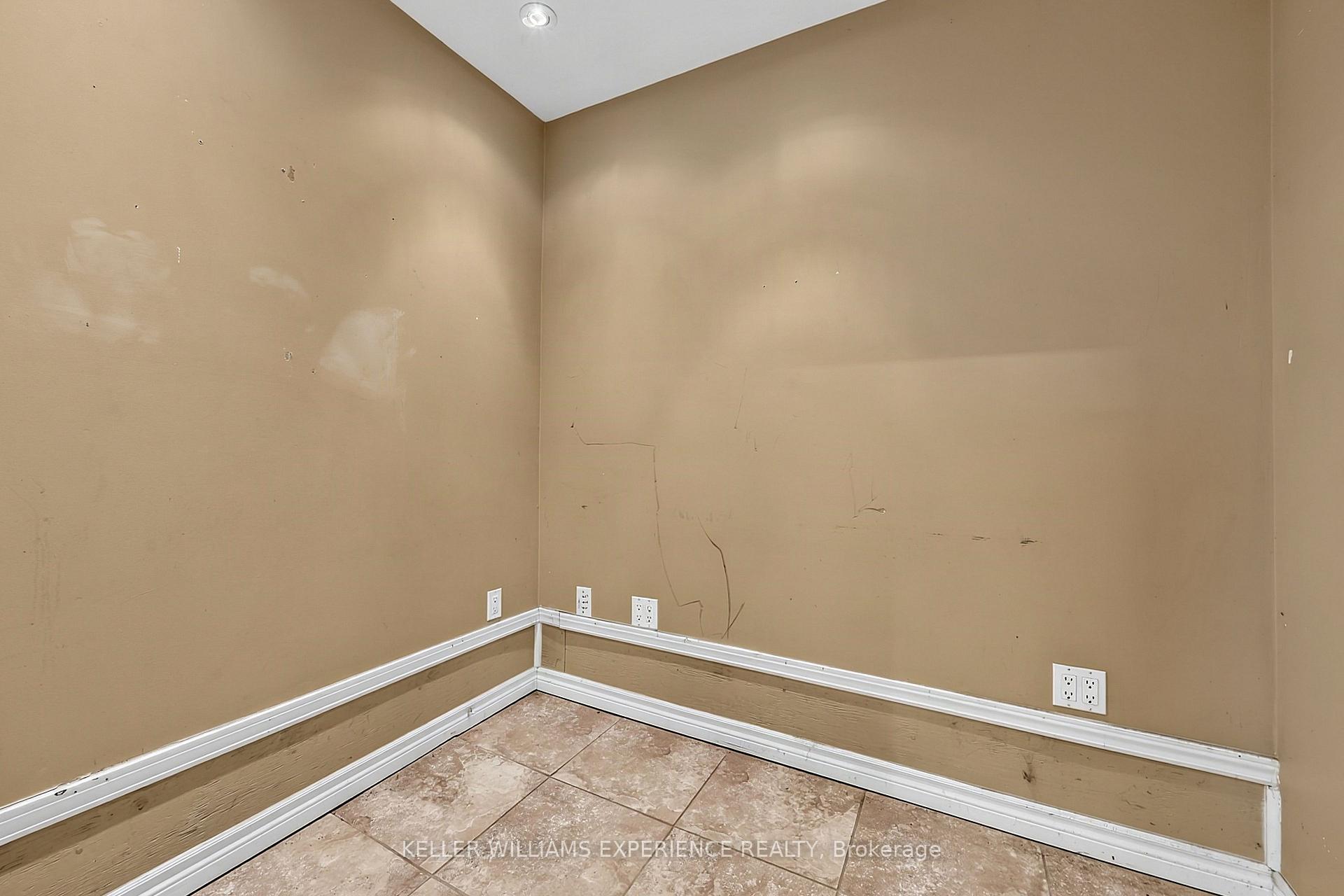 Photo 17 of 19 Centre Street, Barrie, Allandale — HOMEH