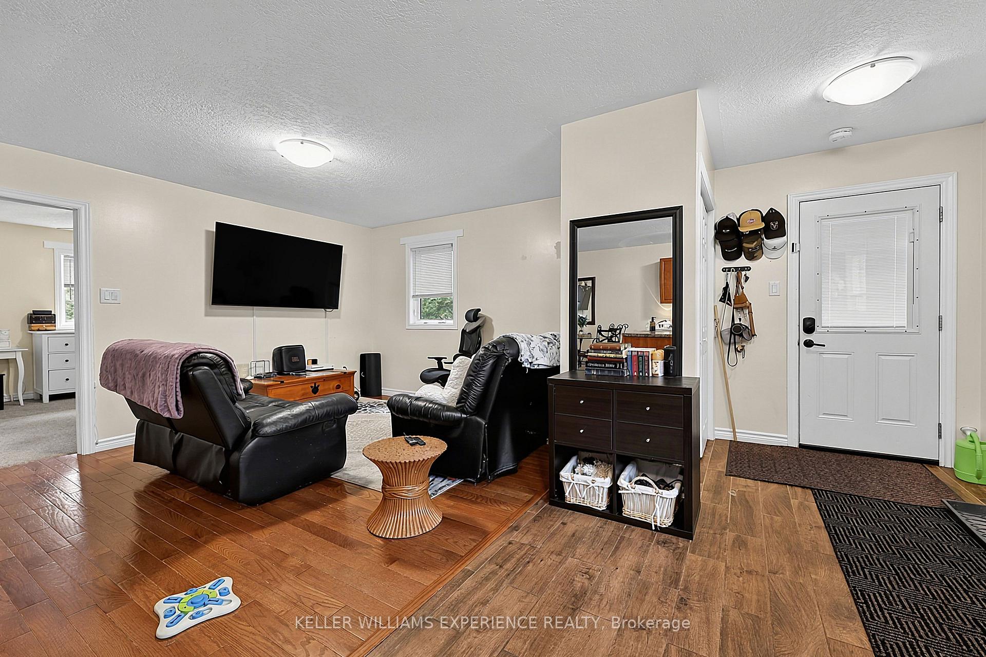 Photo 21 of 19 Centre Street, Barrie, Allandale — HOMEH