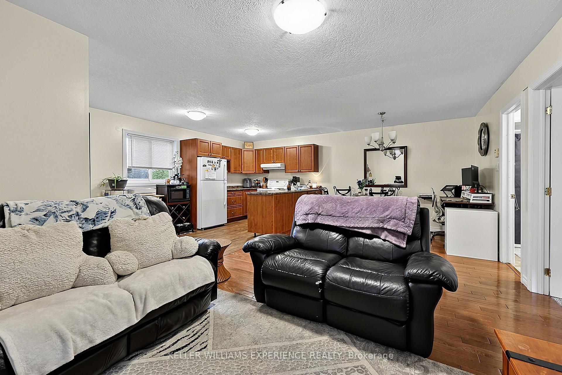 Photo 24 of 19 Centre Street, Barrie, Allandale — HOMEH