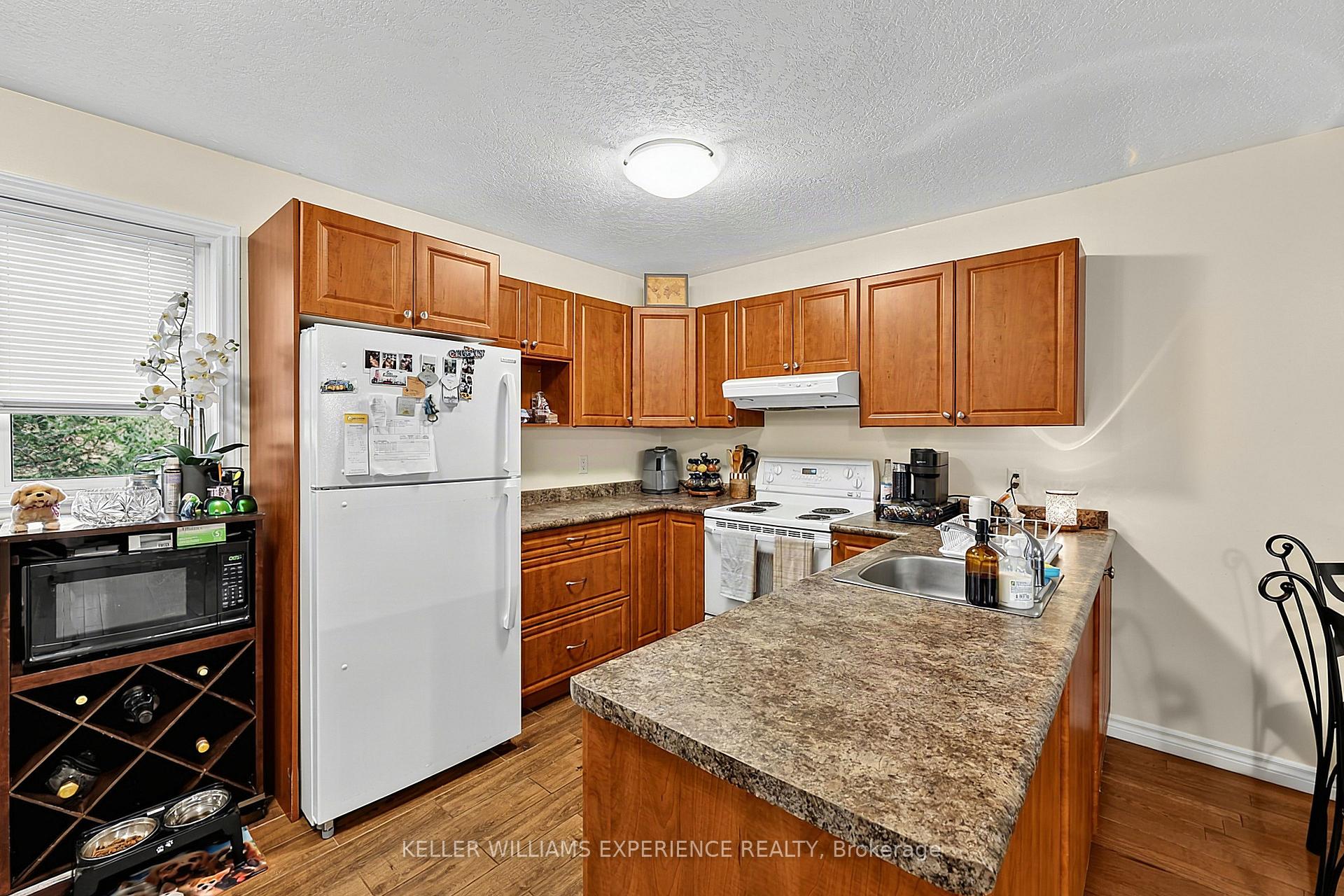 Photo 29 of 19 Centre Street, Barrie, Allandale — HOMEH