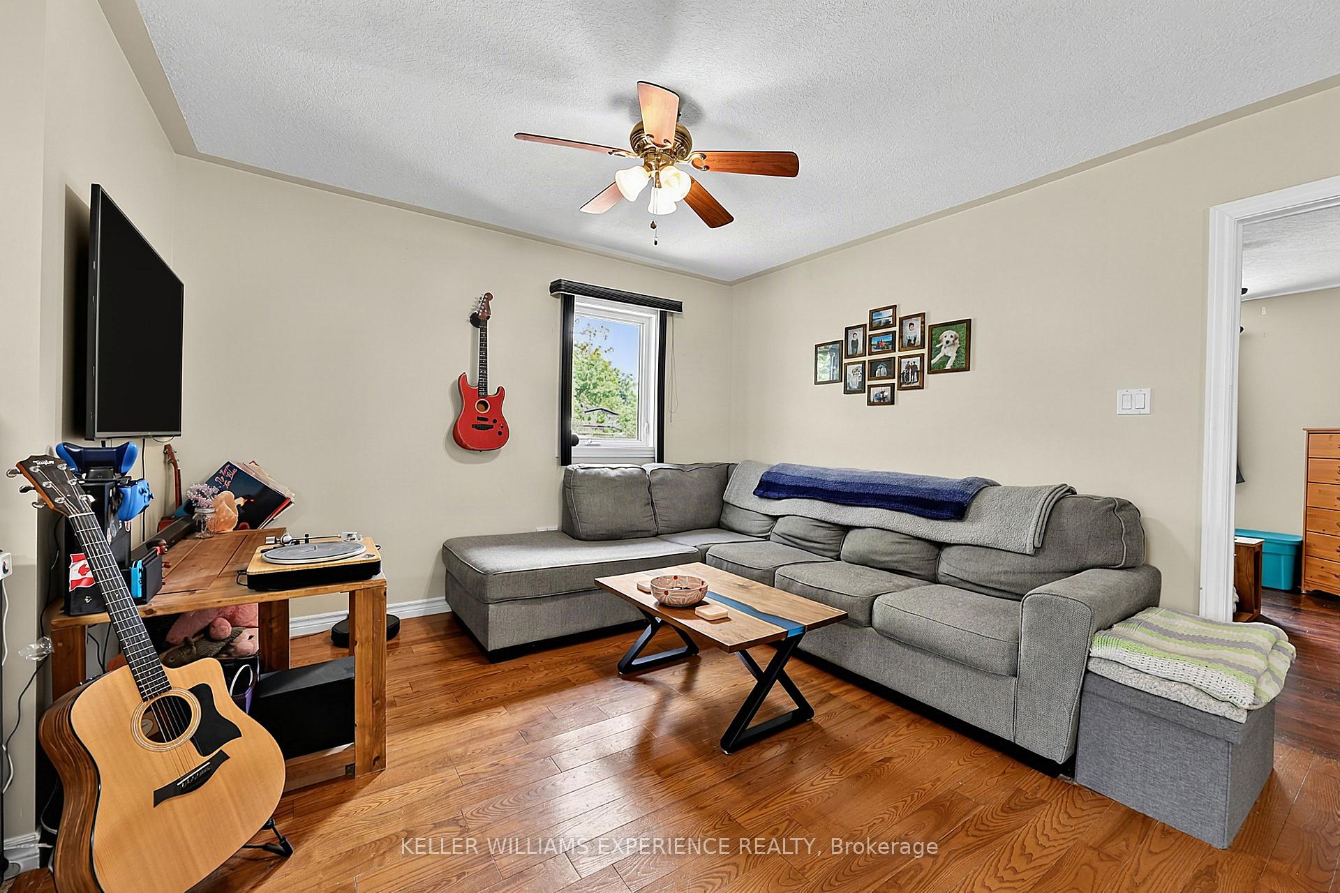Photo 33 of 19 Centre Street, Barrie, Allandale — HOMEH