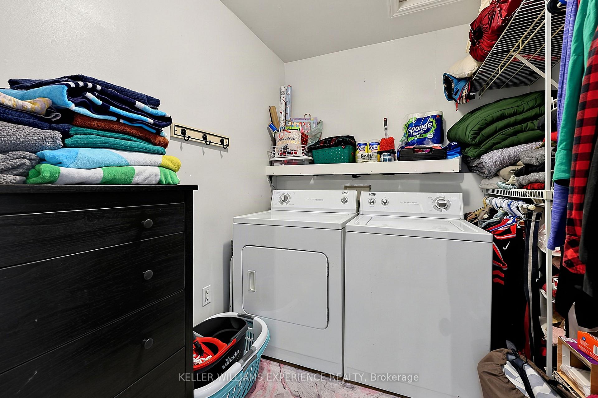 Photo 37 of 19 Centre Street, Barrie, Allandale — HOMEH