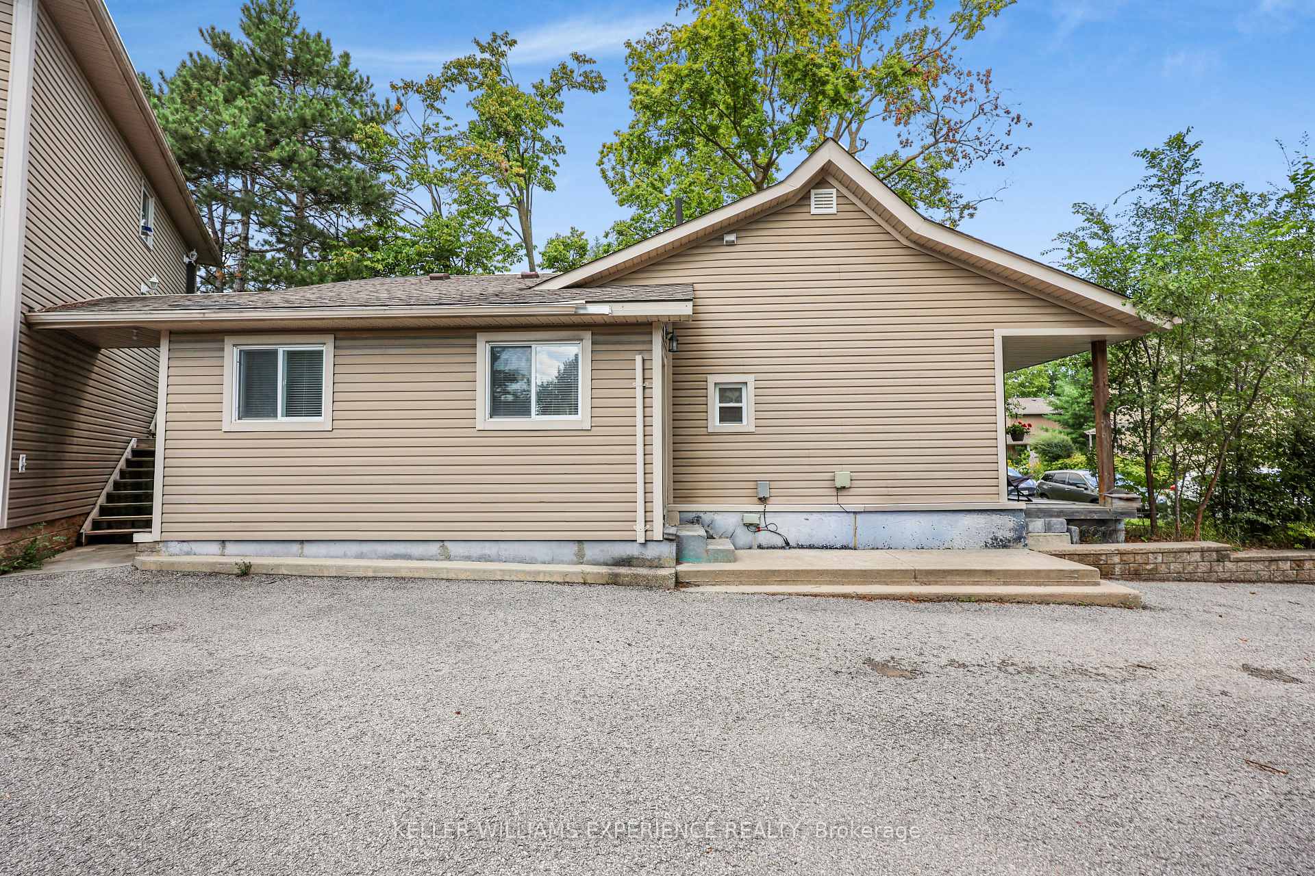 Photo 46 of 19 Centre Street, Barrie, Allandale — HOMEH