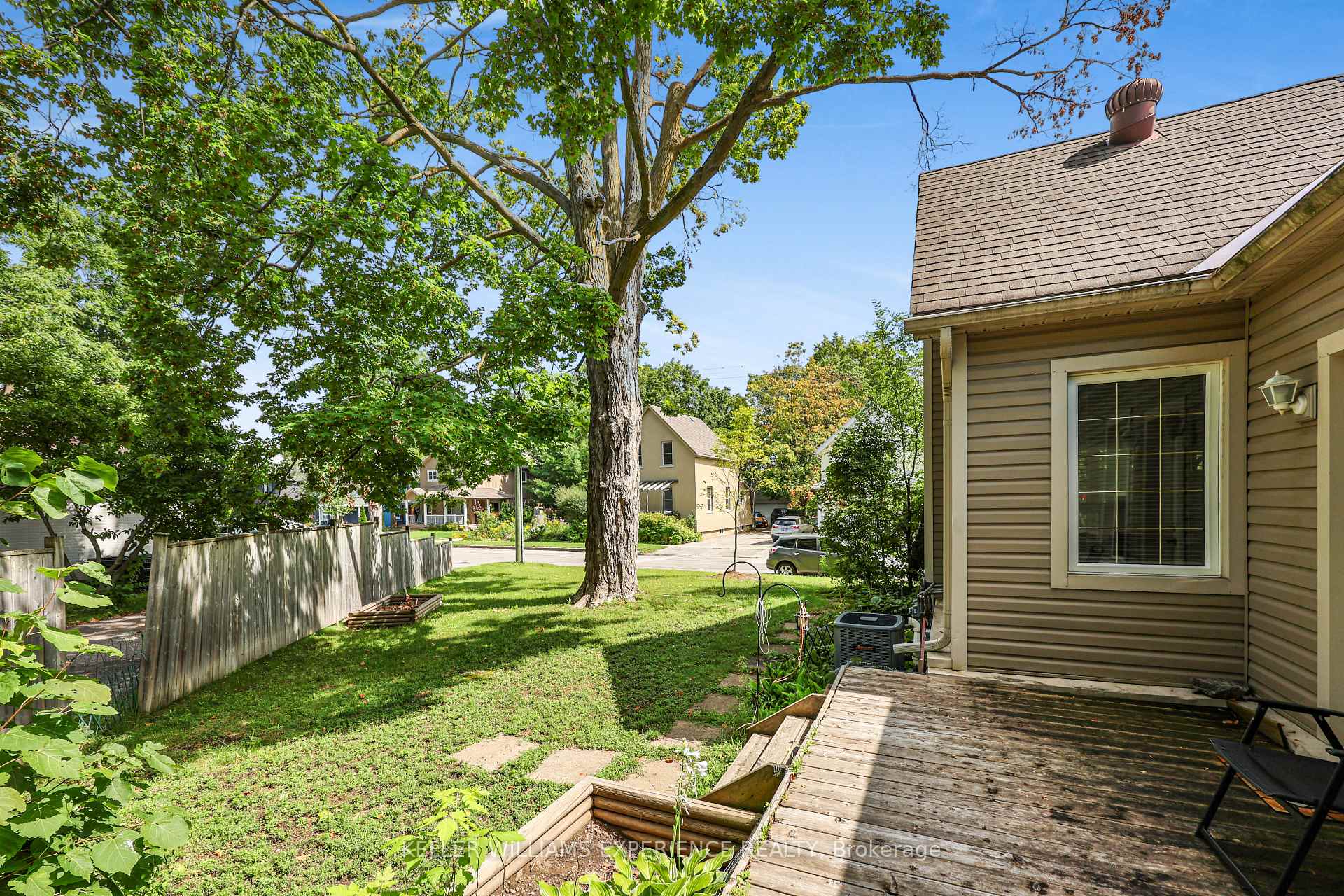 Photo 49 of 19 Centre Street, Barrie, Allandale — HOMEH