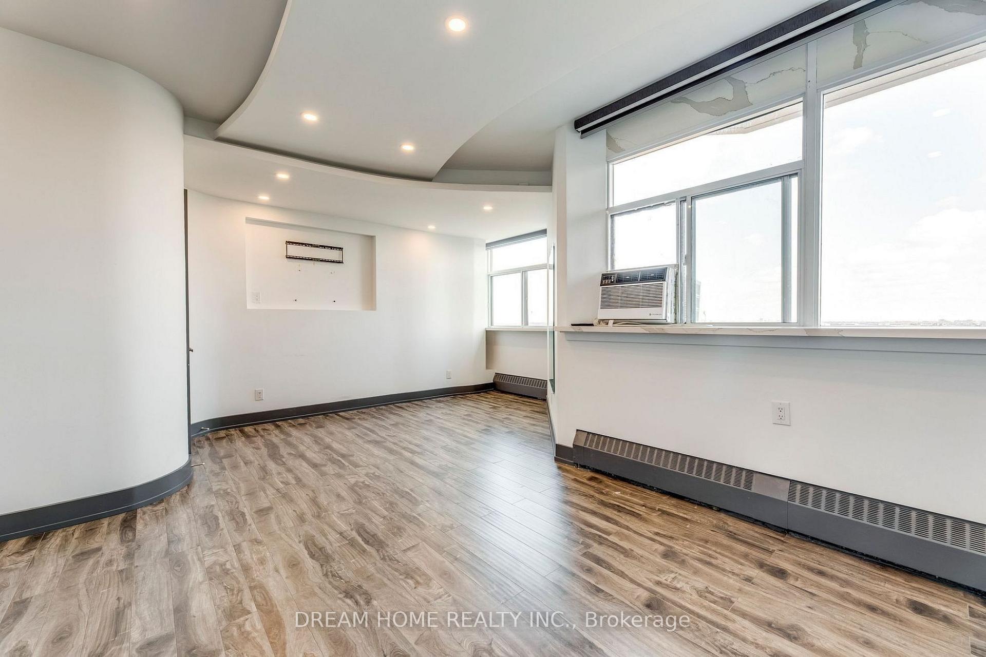 Photo 5 of Unit 1010, 2301 Derry Road W, Mississauga, Meadowvale — HOMEH