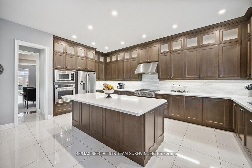 Photo 10 of 34 Burlwood Road, Brampton, Vales of Castlemore — HOMEH