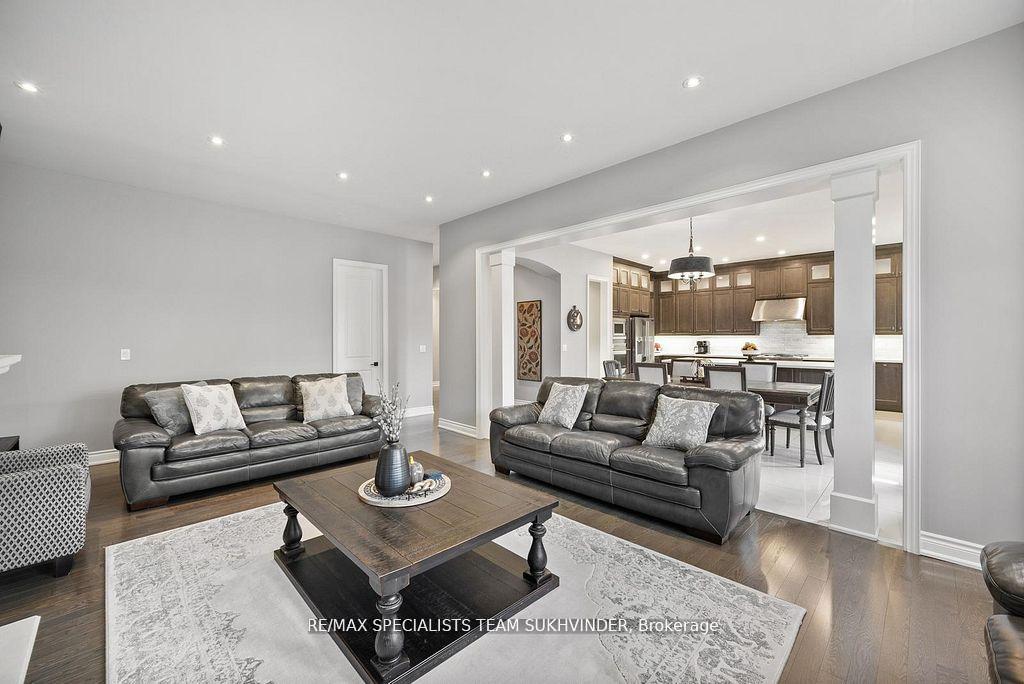 Photo 16 of 34 Burlwood Road, Brampton, Vales of Castlemore — HOMEH